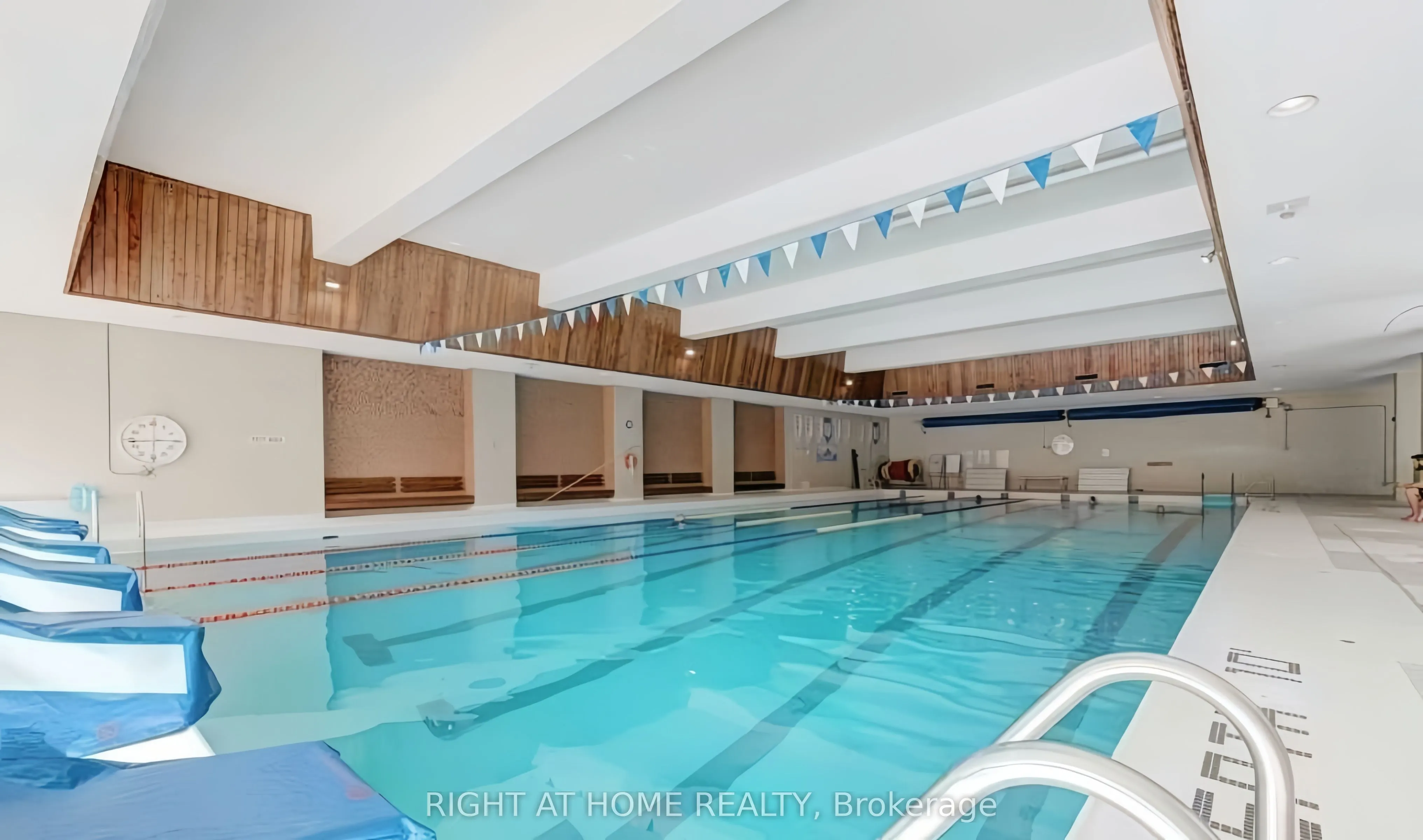 1 Massey Square, #1611