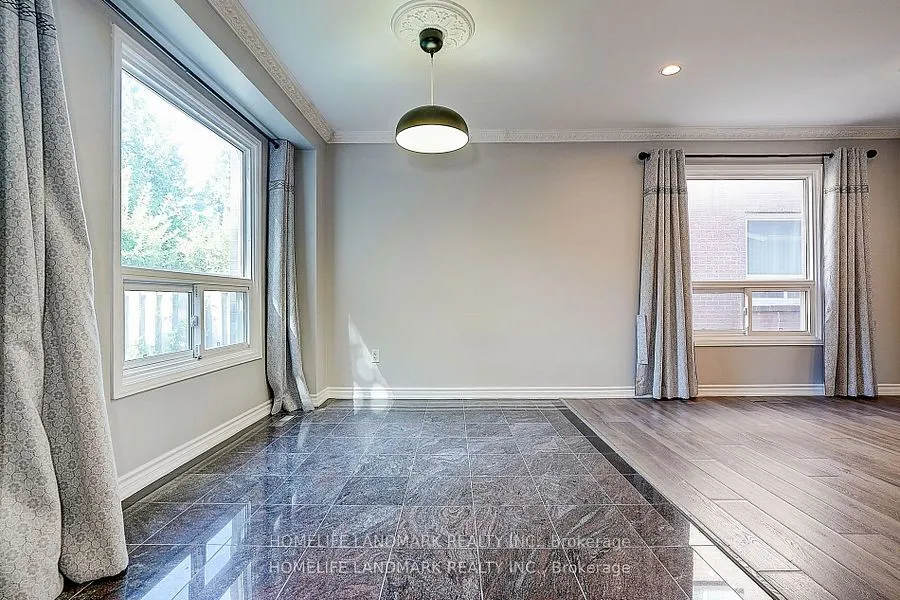 15 Saintsbury Square