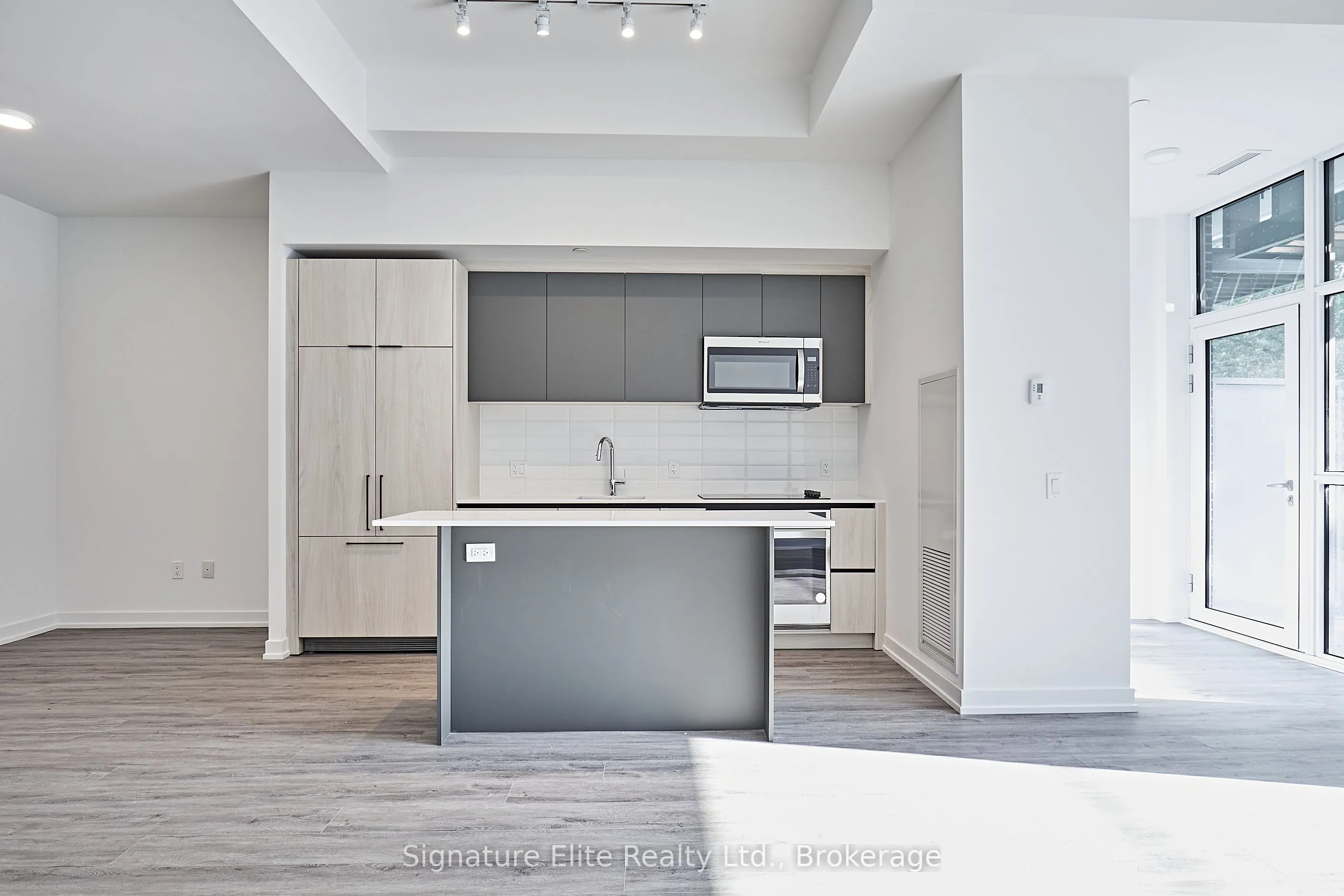109 Booth Avenue, #3