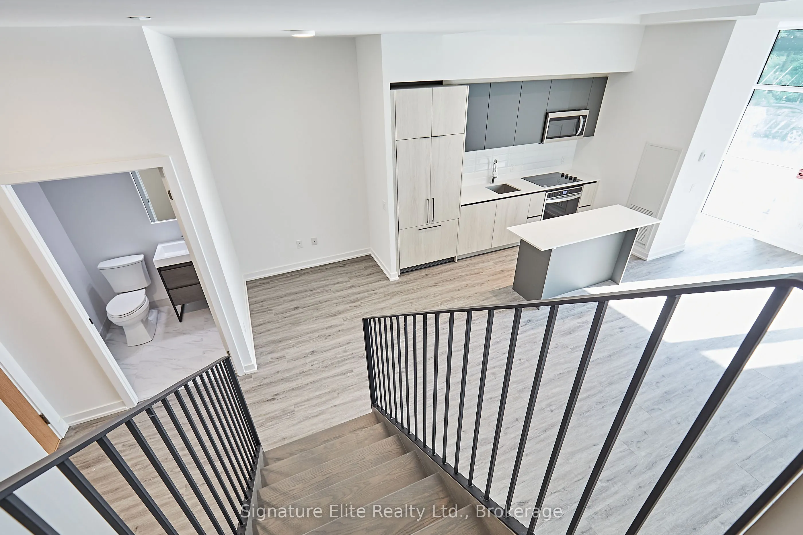 109 Booth Avenue, #3