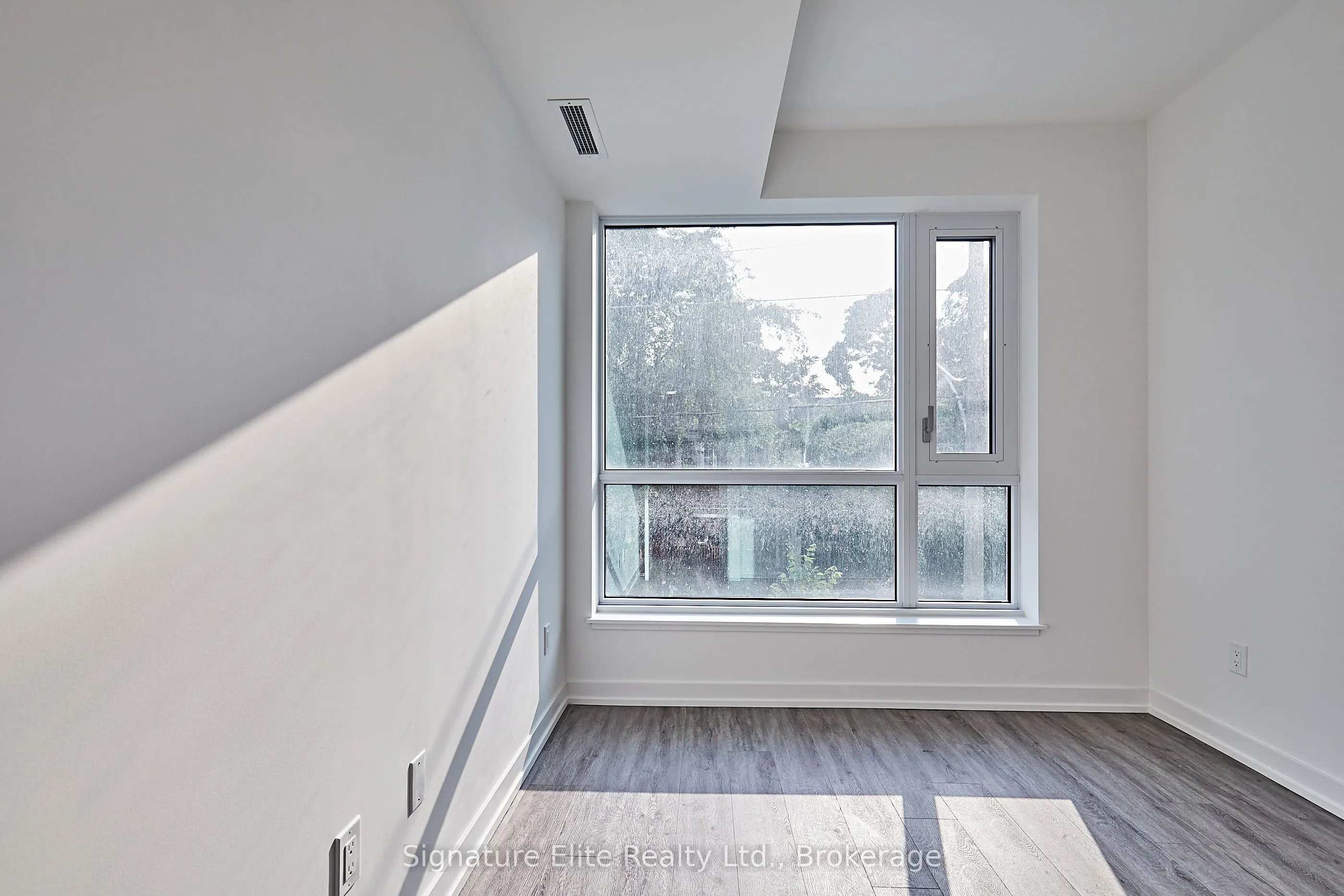 109 Booth Avenue, #3