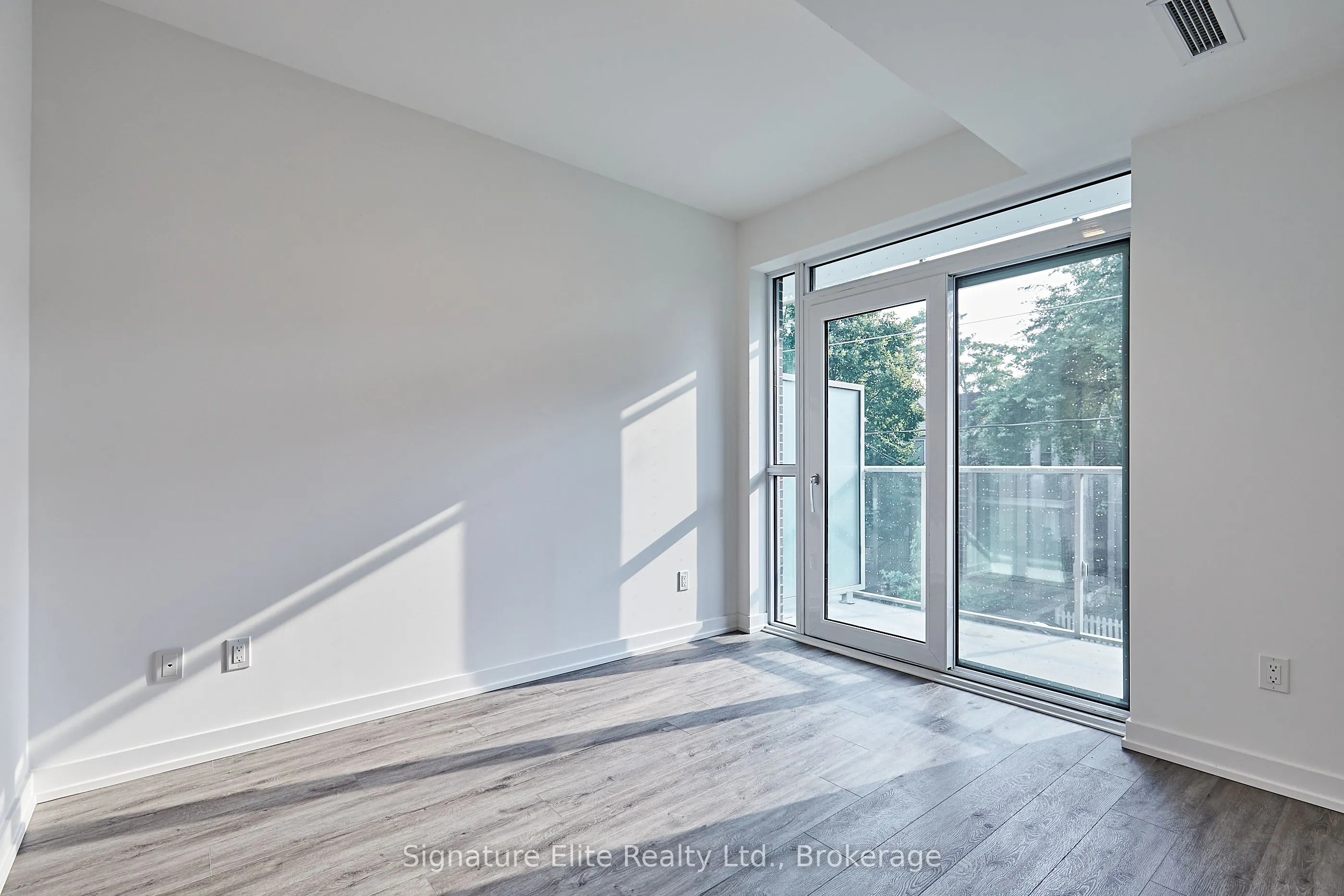 109 Booth Avenue, #3