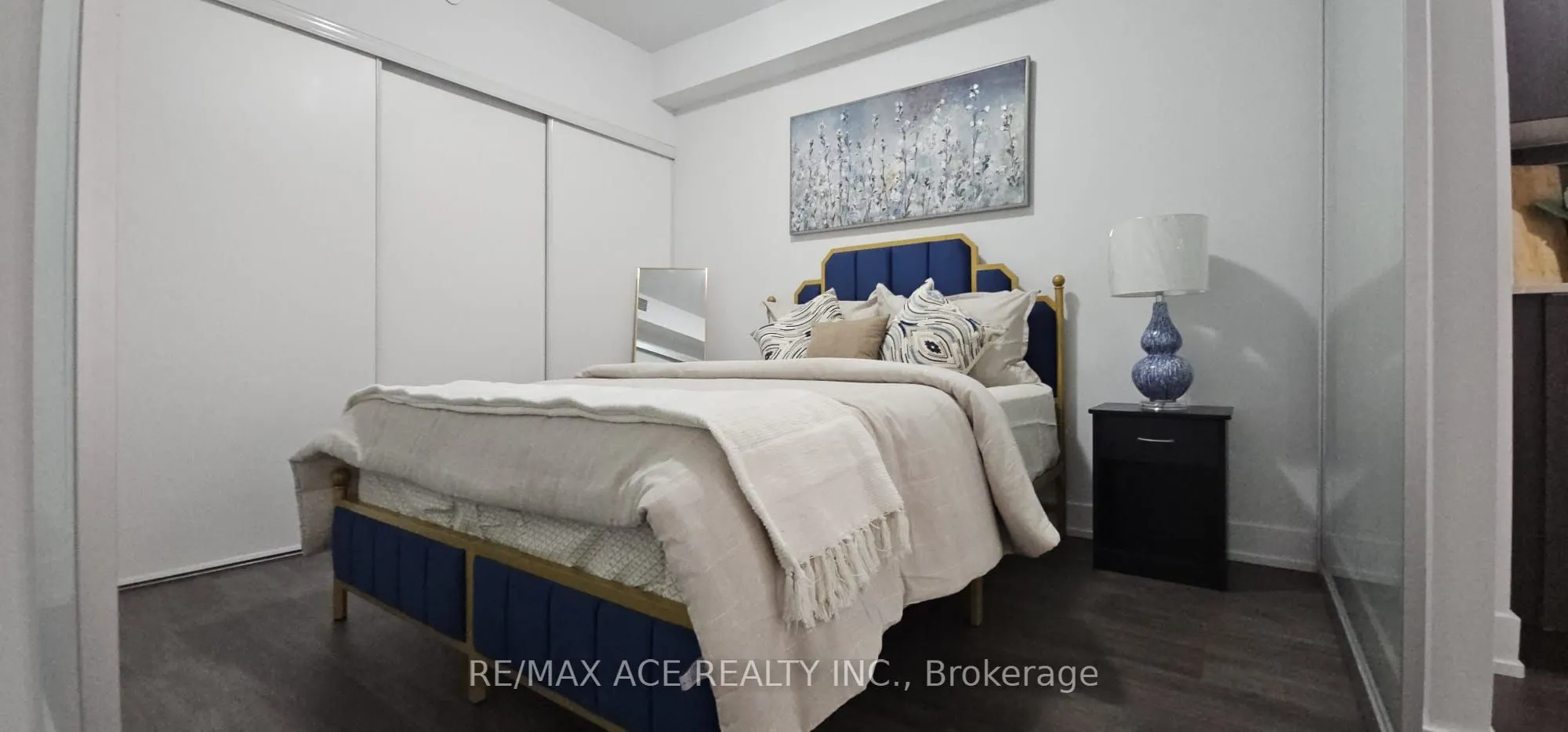 2550 Simcoe Street N, #1402