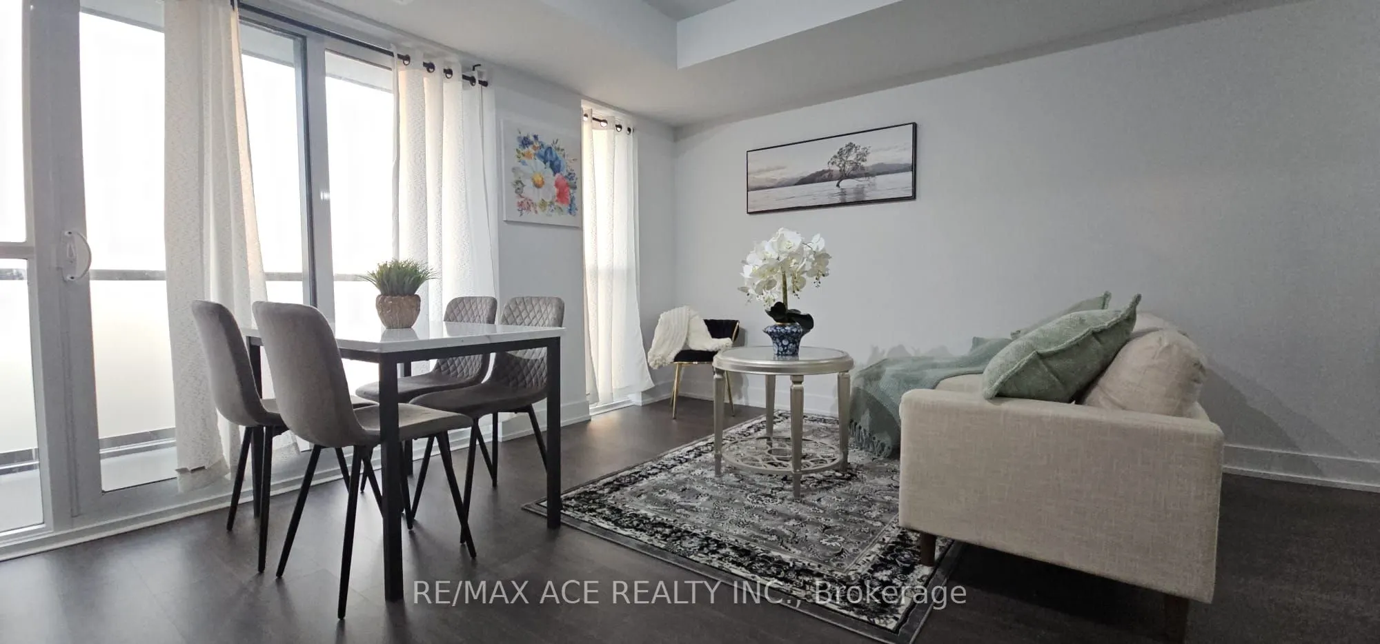 2550 Simcoe Street N, #1402