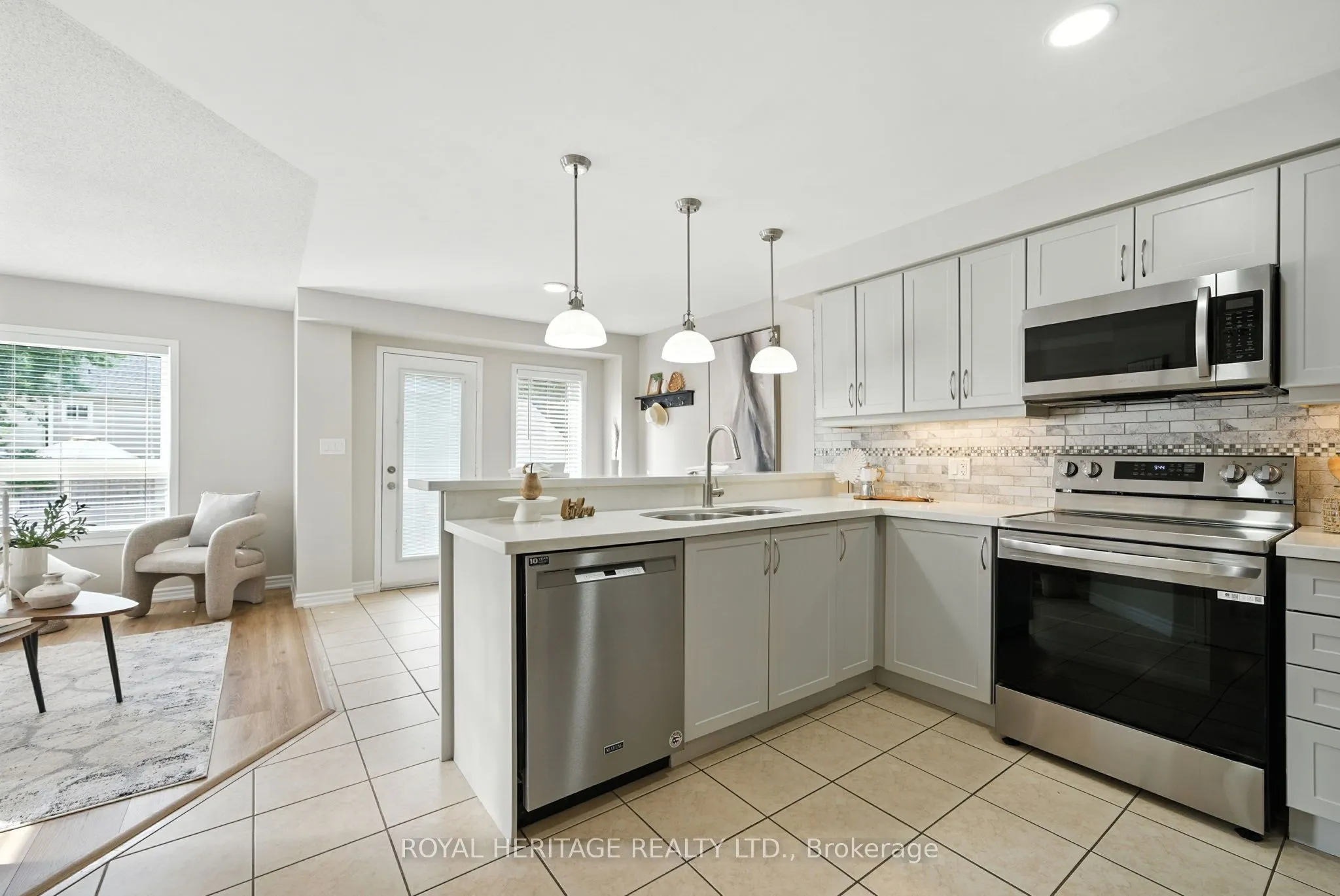 159 Carnwith Drive E