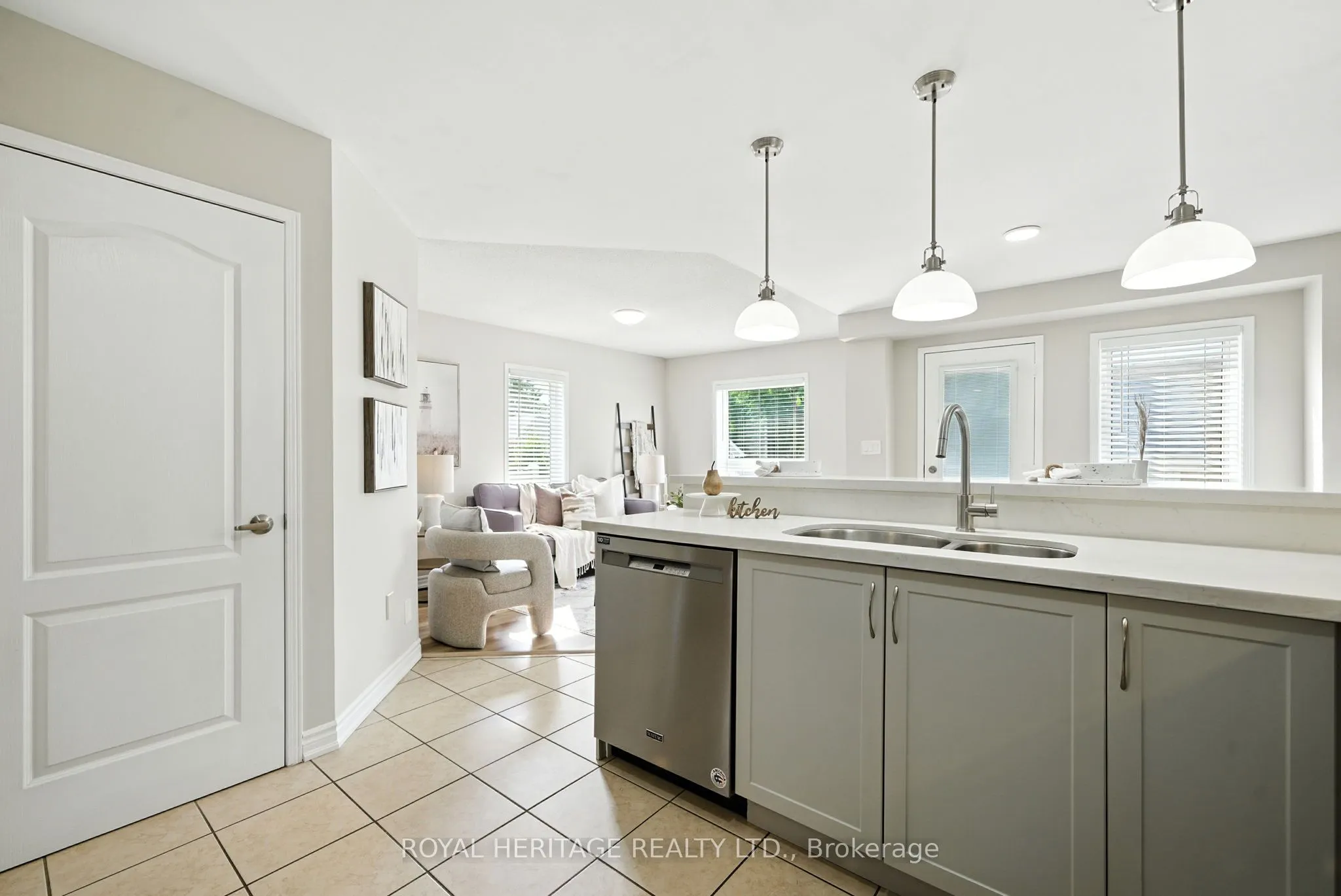 159 Carnwith Drive E