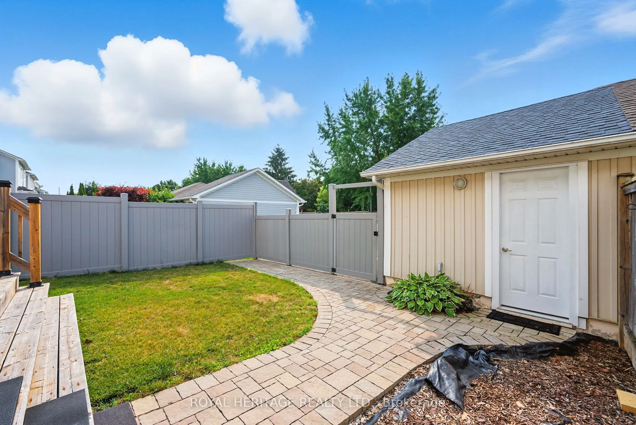 159 Carnwith Drive E