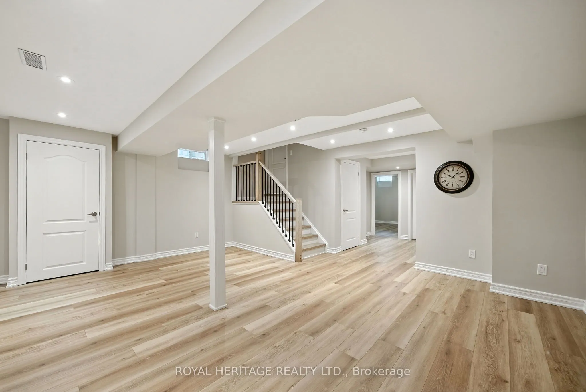 159 Carnwith Drive E