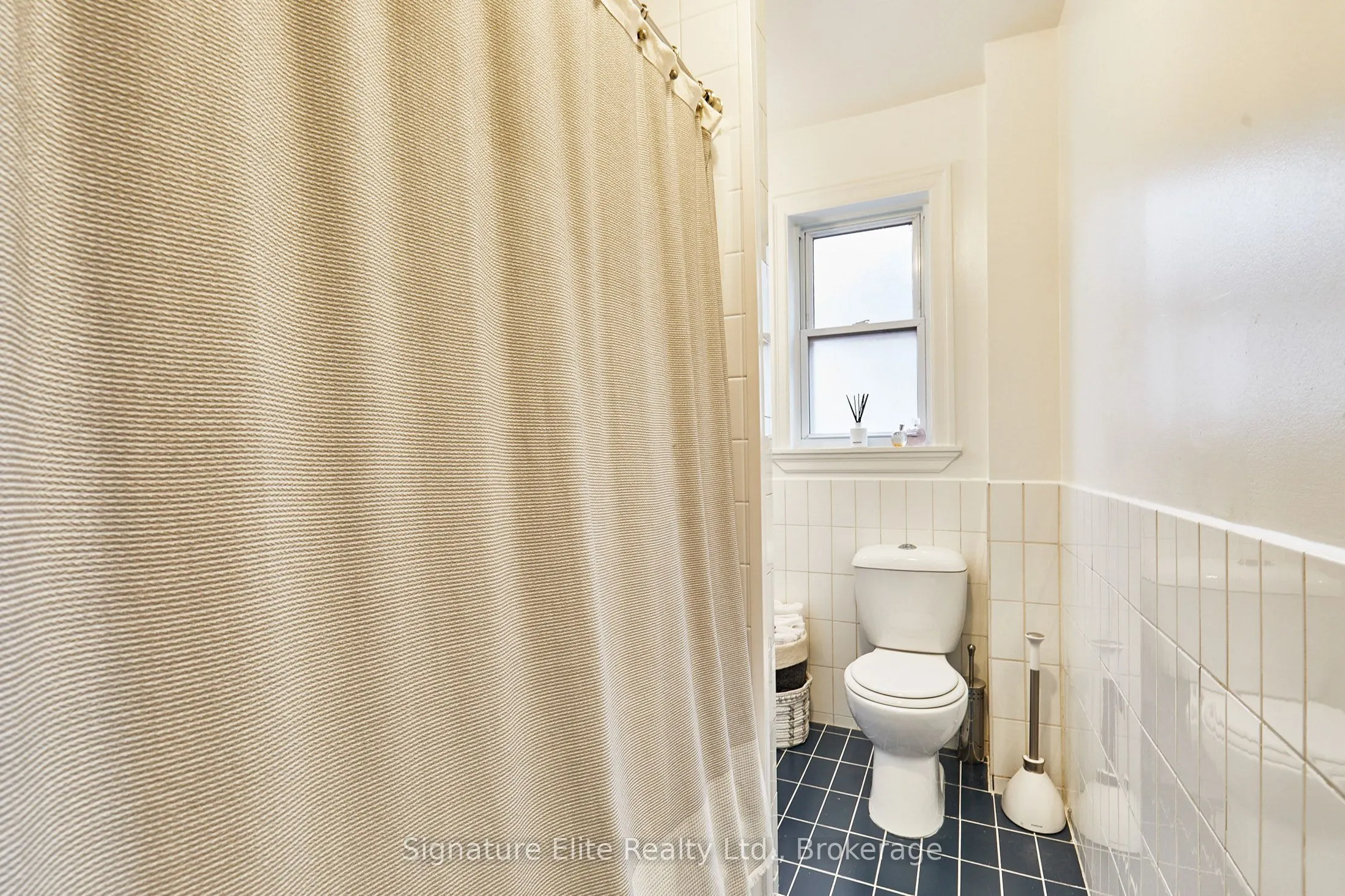 200 Heward Avenue, #Upper