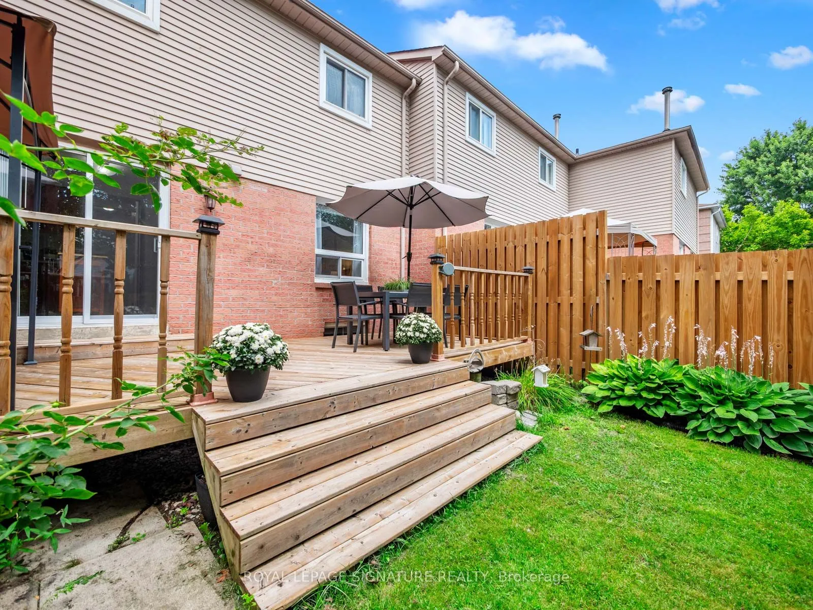 13 Hillhurst Crescent