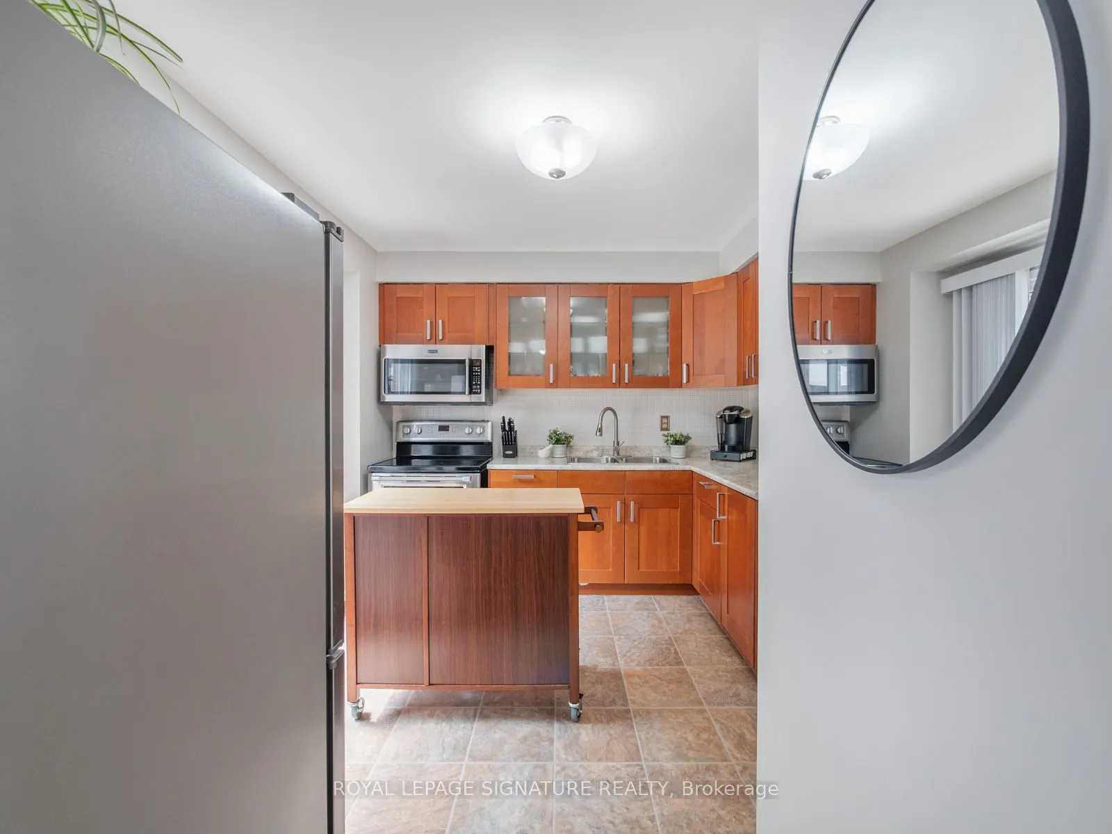 13 Hillhurst Crescent