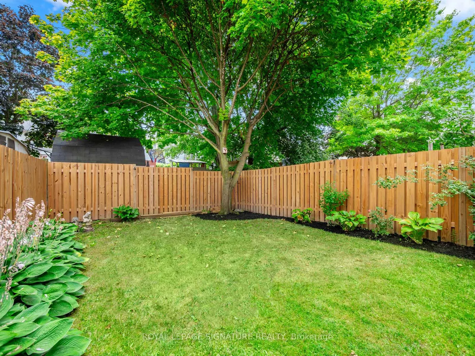 13 Hillhurst Crescent