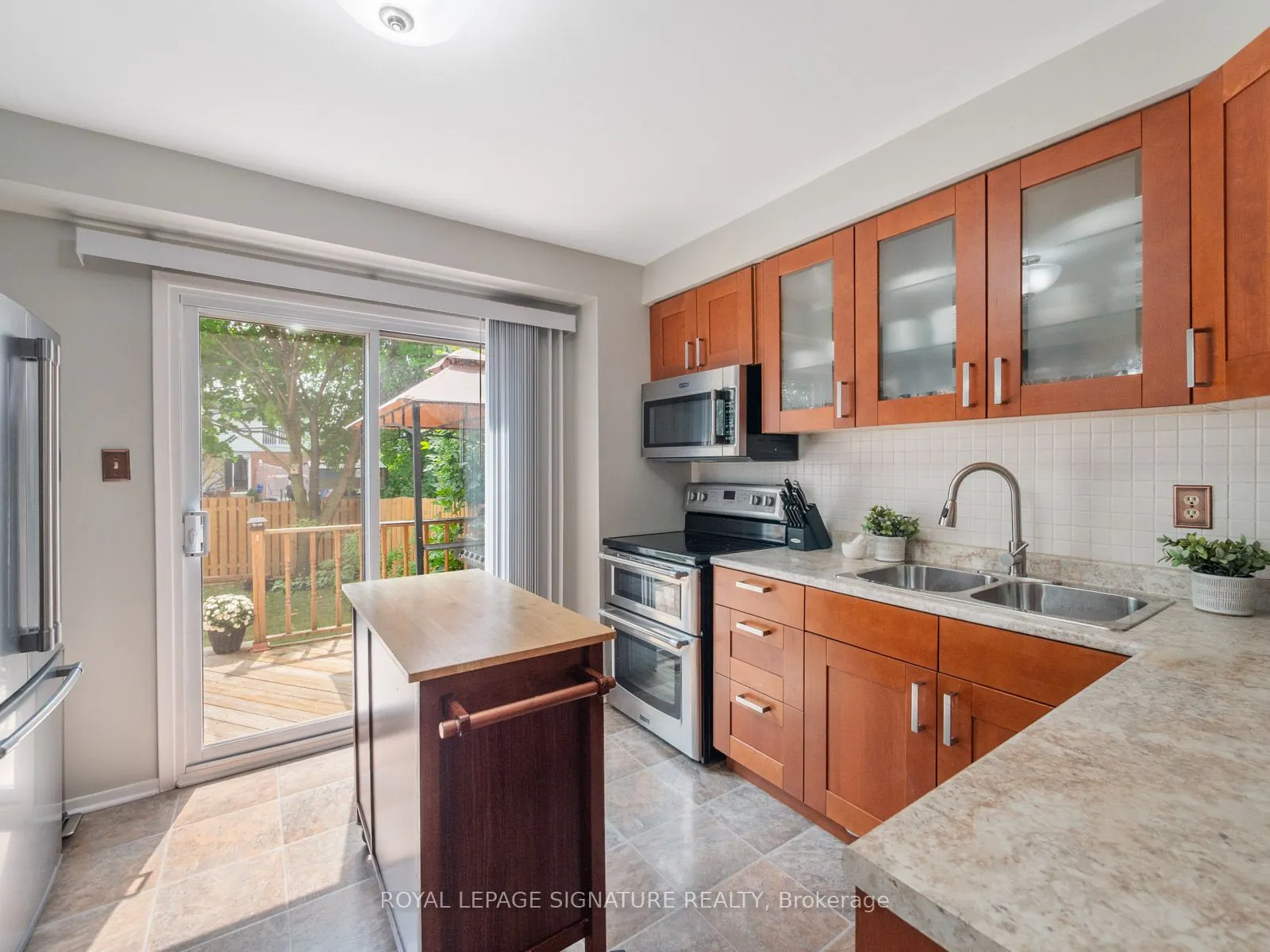 13 Hillhurst Crescent