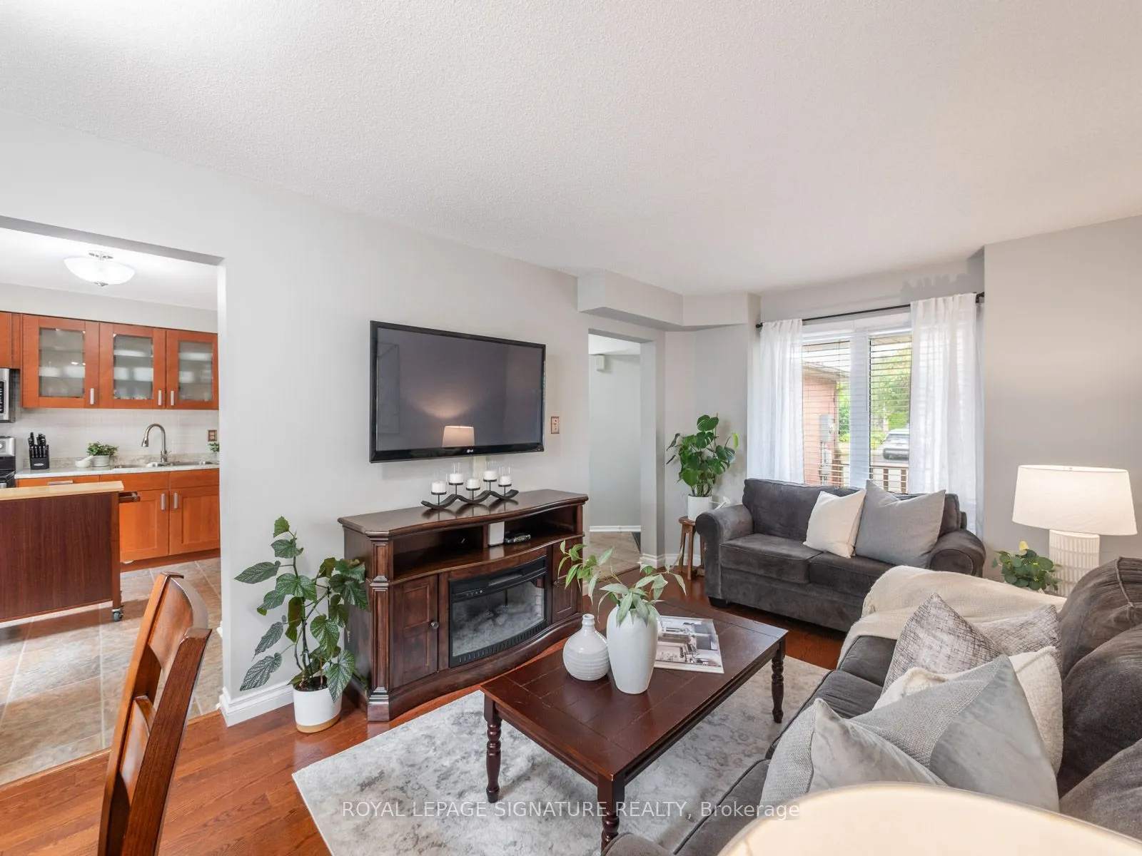 13 Hillhurst Crescent