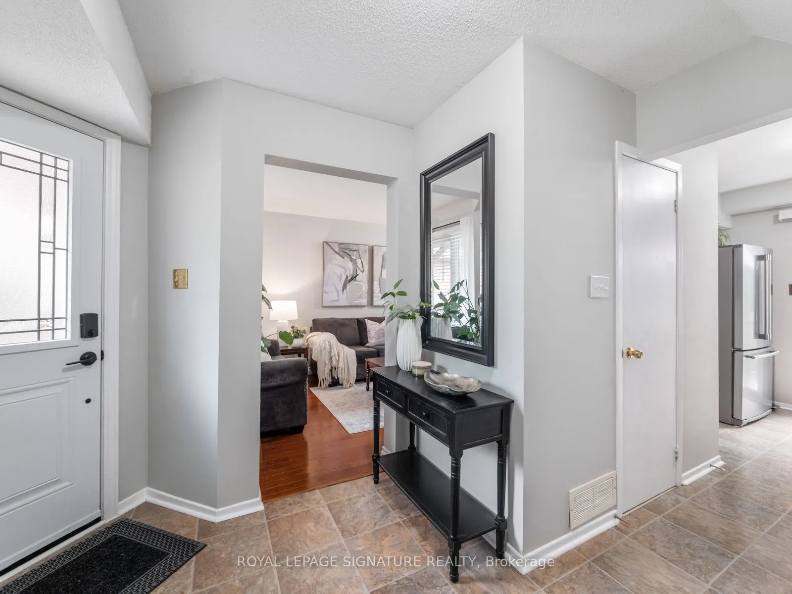13 Hillhurst Crescent