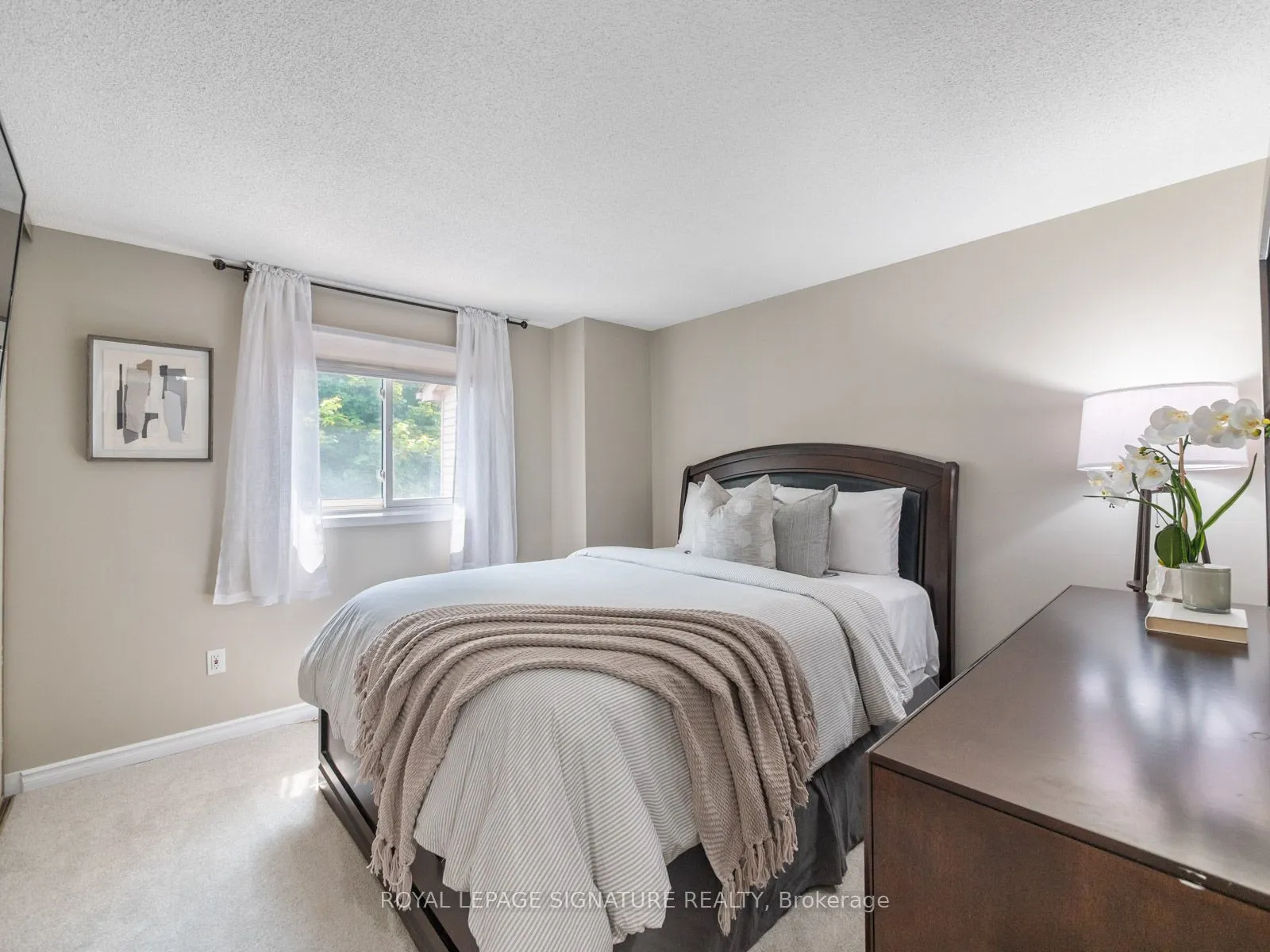 13 Hillhurst Crescent