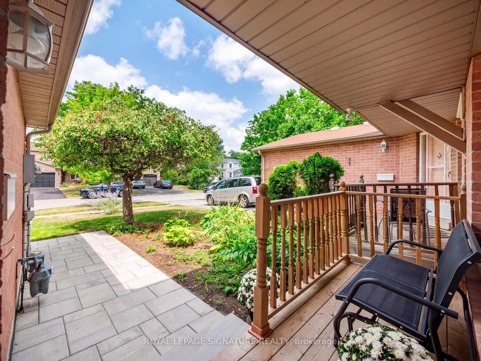 13 Hillhurst Crescent