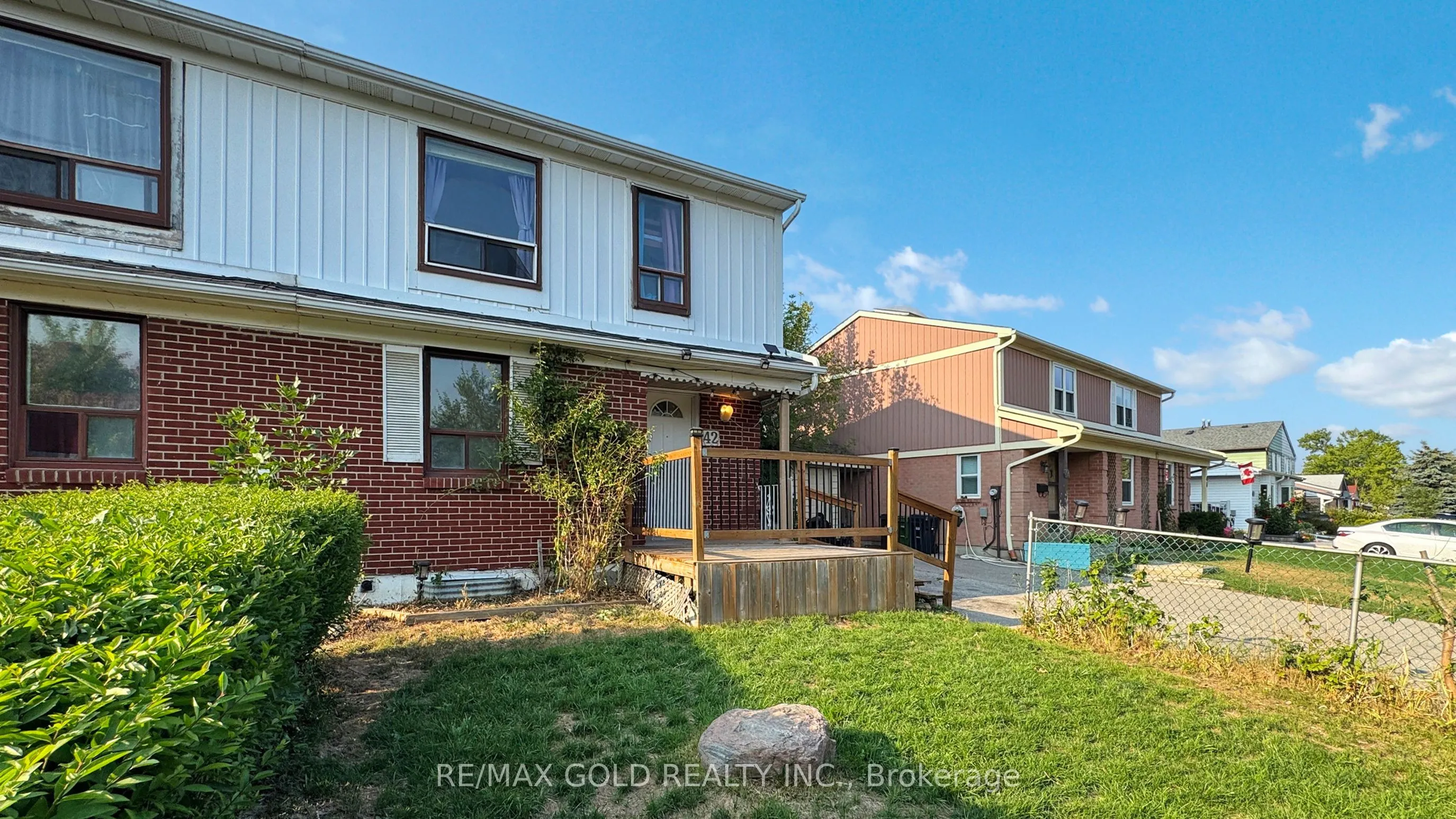 42 Murison Boulevard