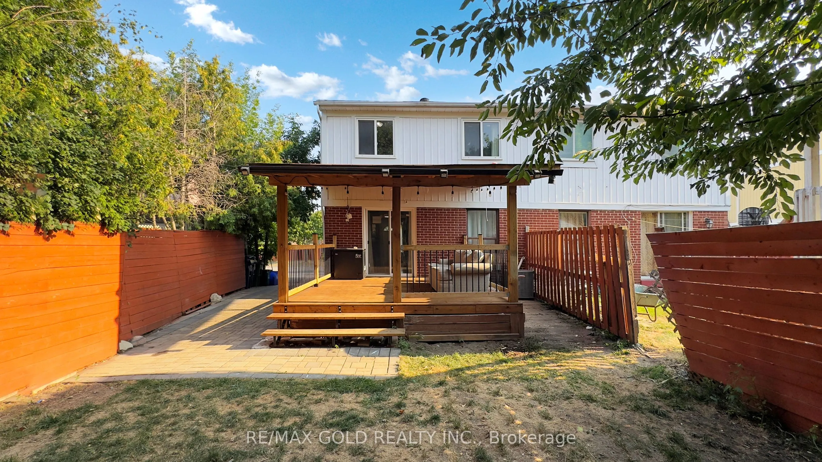42 Murison Boulevard