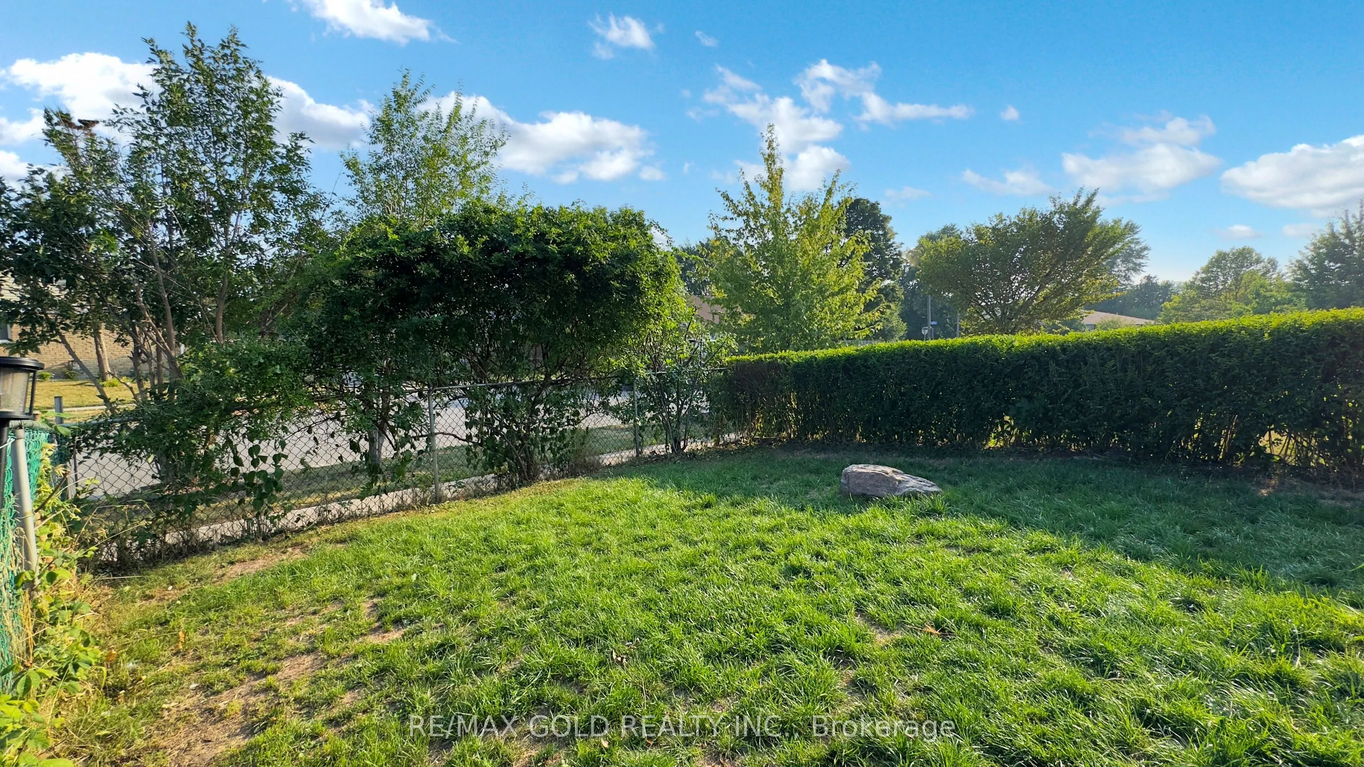 42 Murison Boulevard