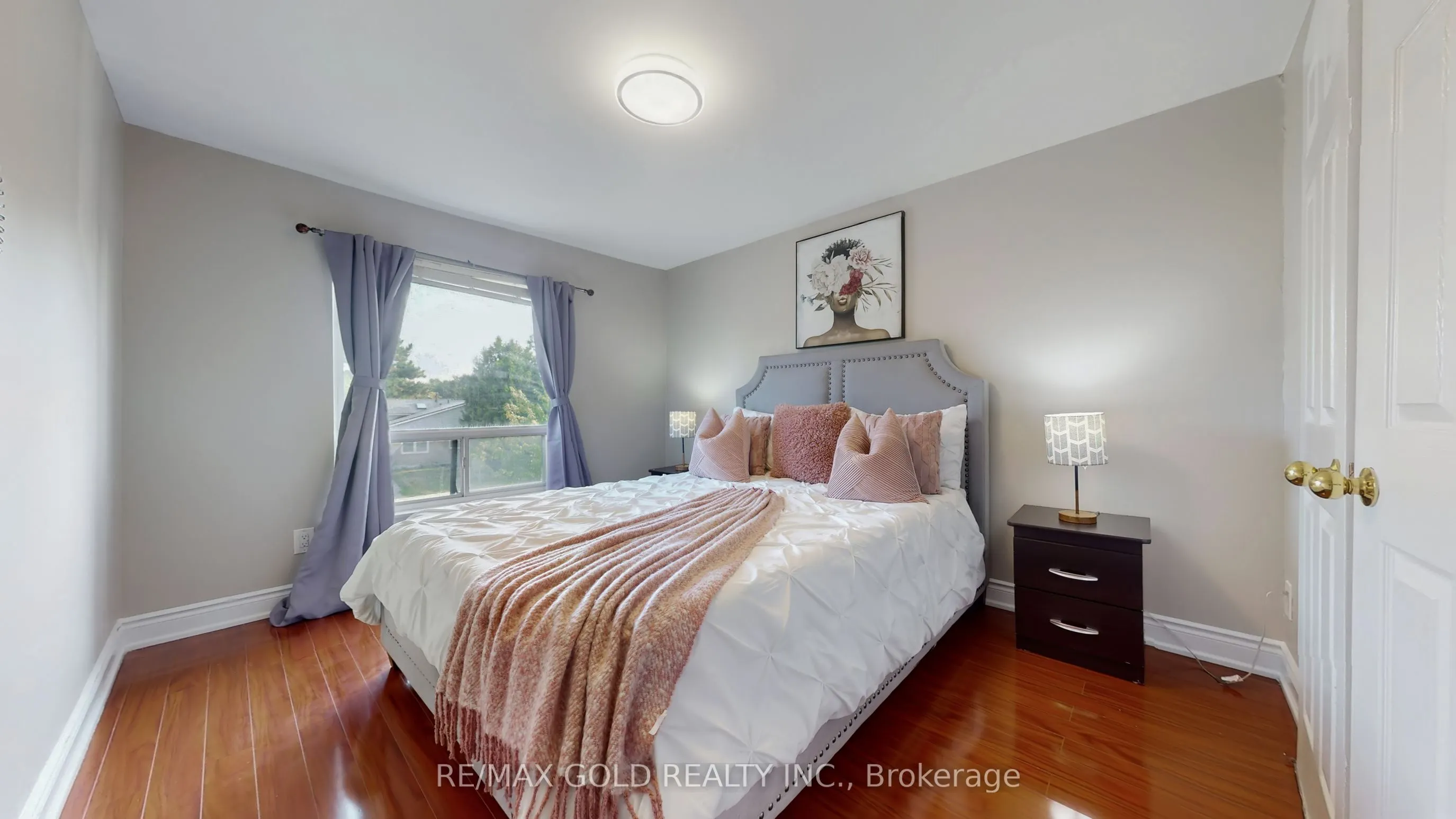 42 Murison Boulevard