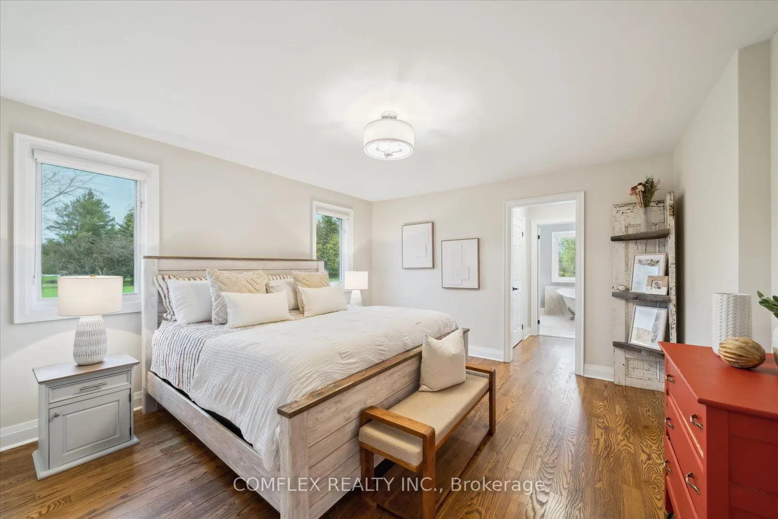 2 TAUNUS Court