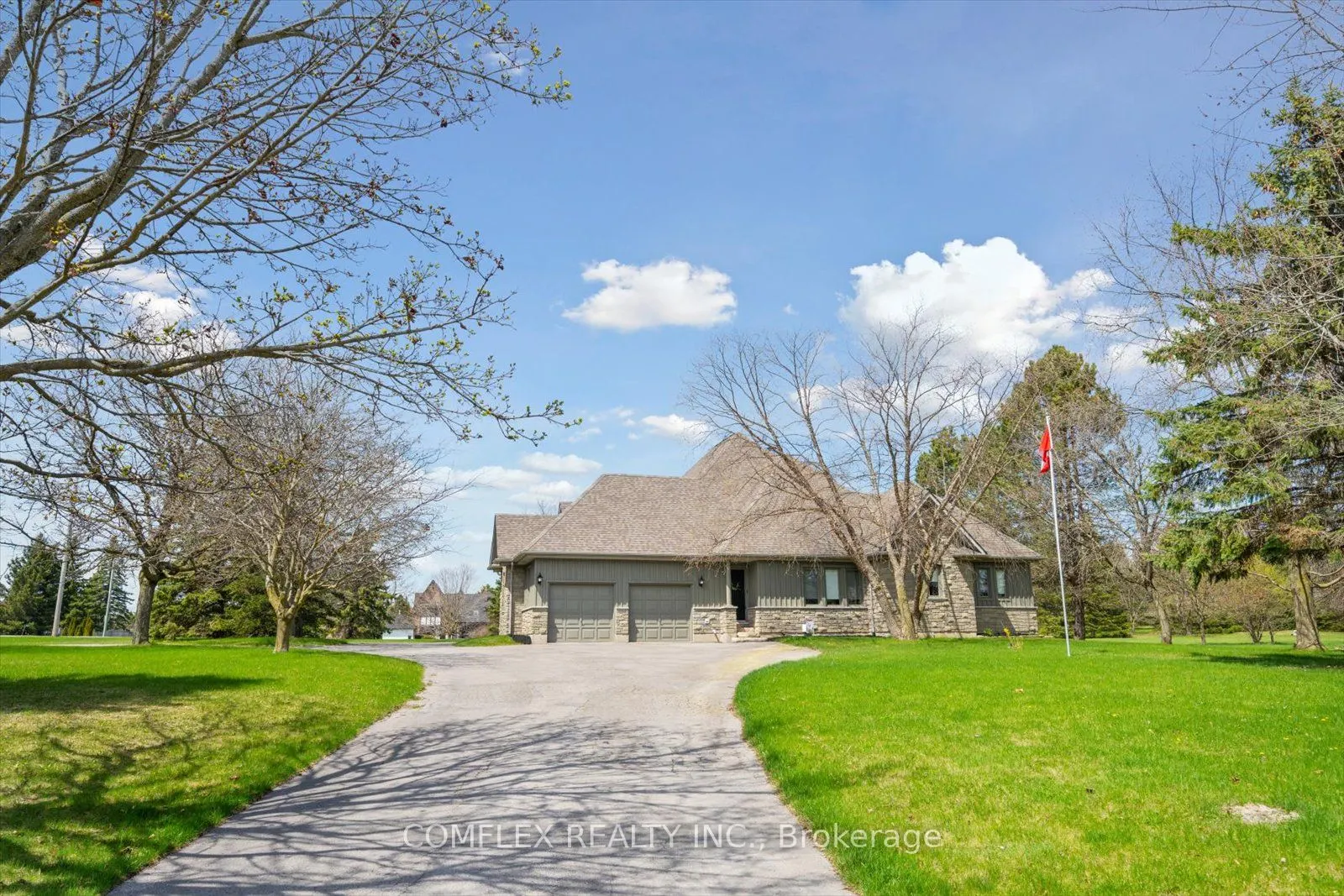 2 TAUNUS Court