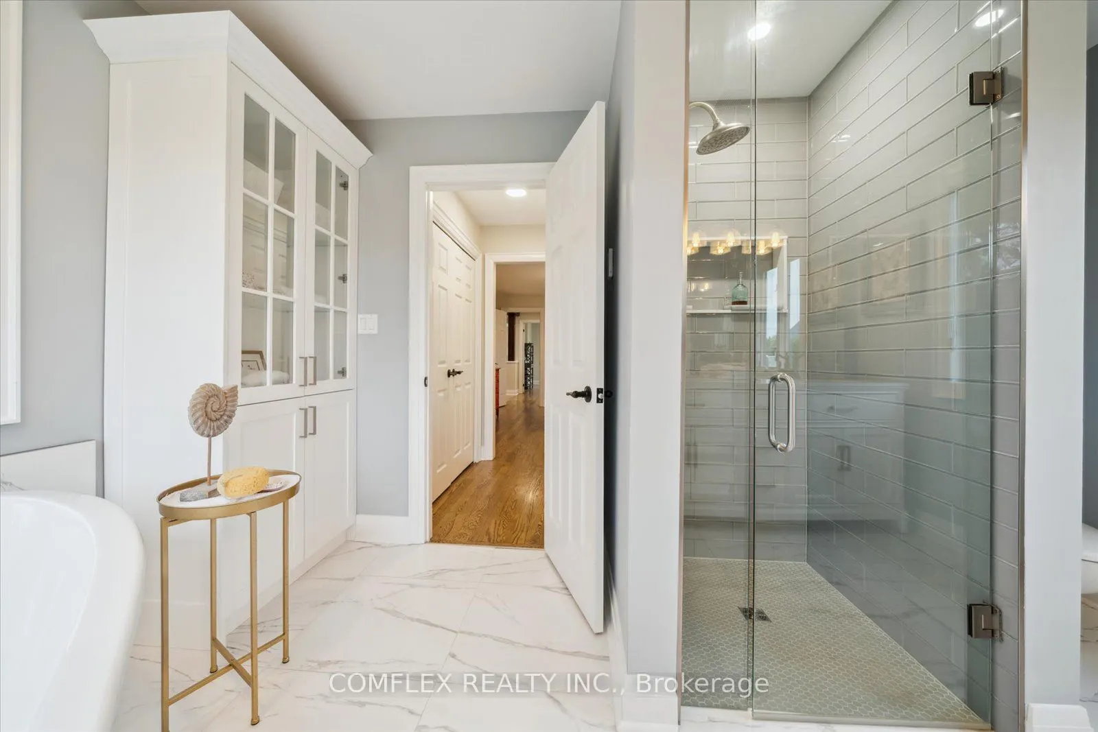 2 TAUNUS Court