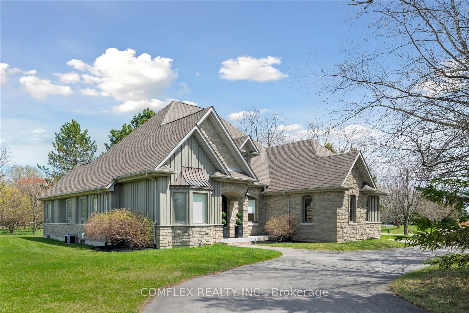 2 TAUNUS Court