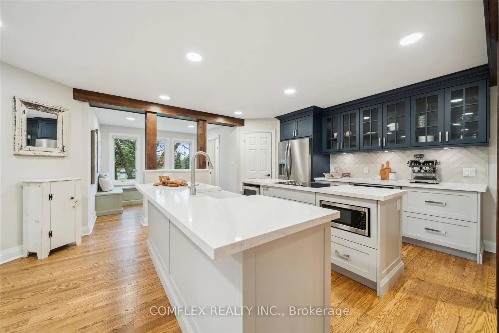 2 TAUNUS Court
