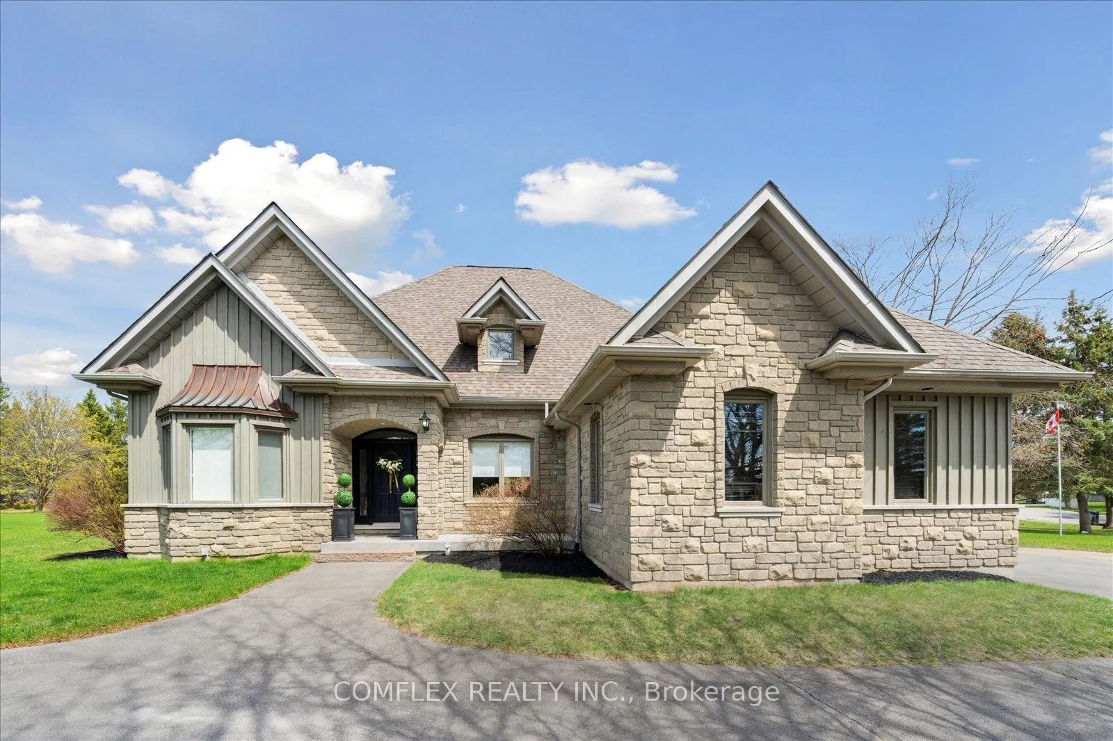 2 TAUNUS Court