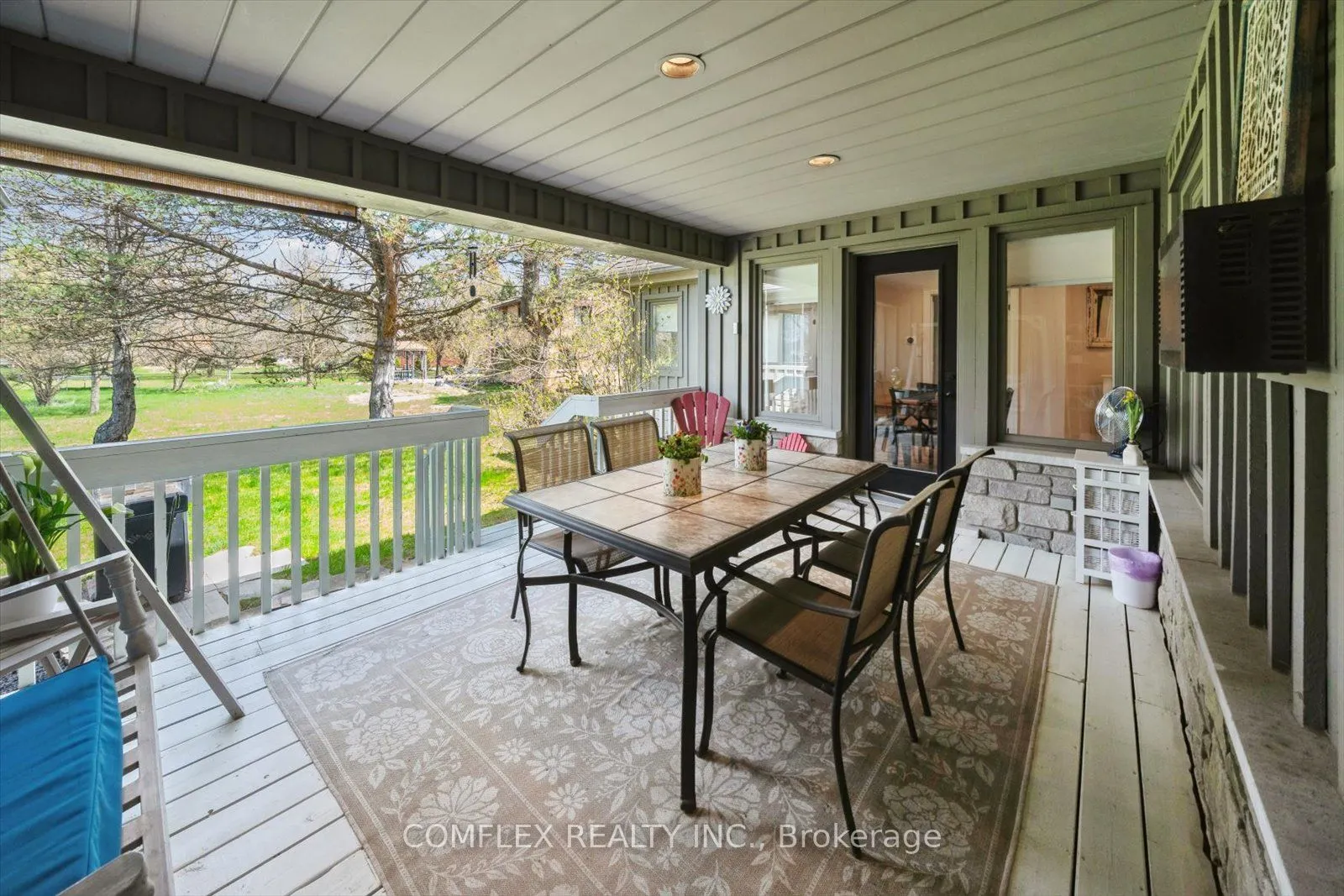 2 TAUNUS Court
