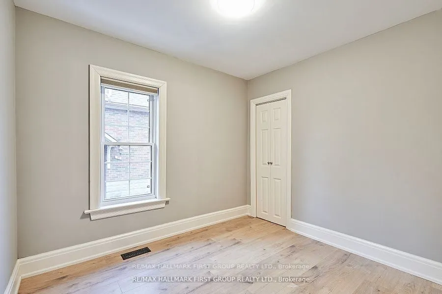 33 Mclaughlin Boulevard