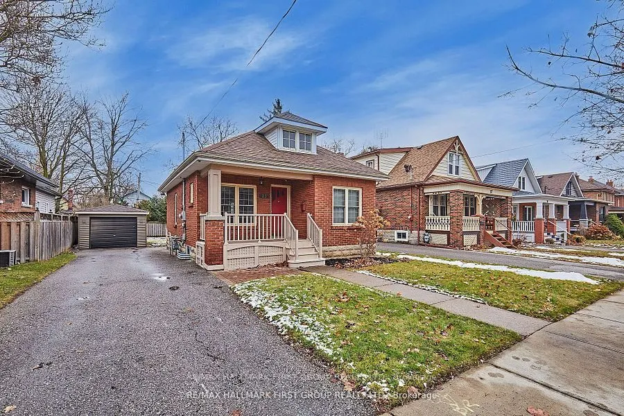 33 Mclaughlin Boulevard
