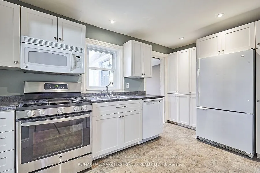 33 Mclaughlin Boulevard