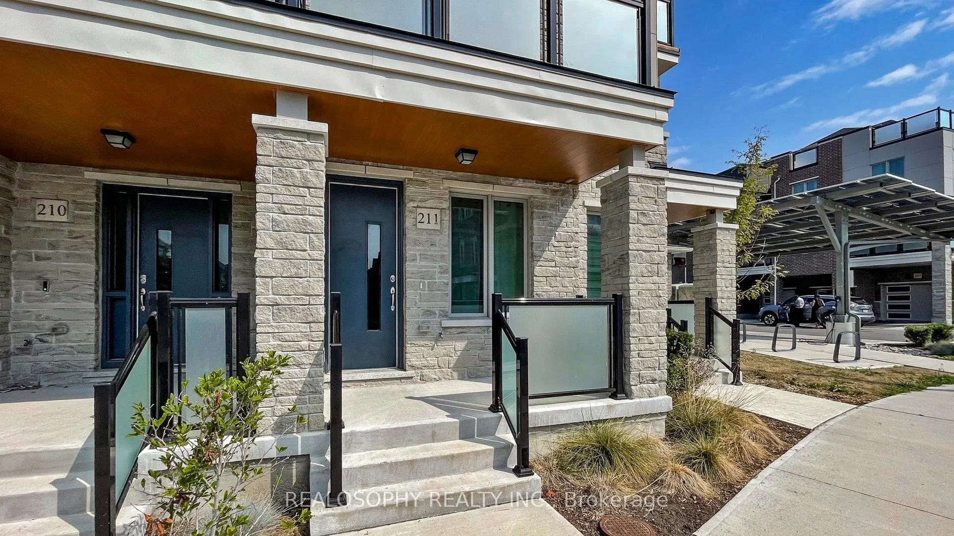 211 1034 Relection Place, #211