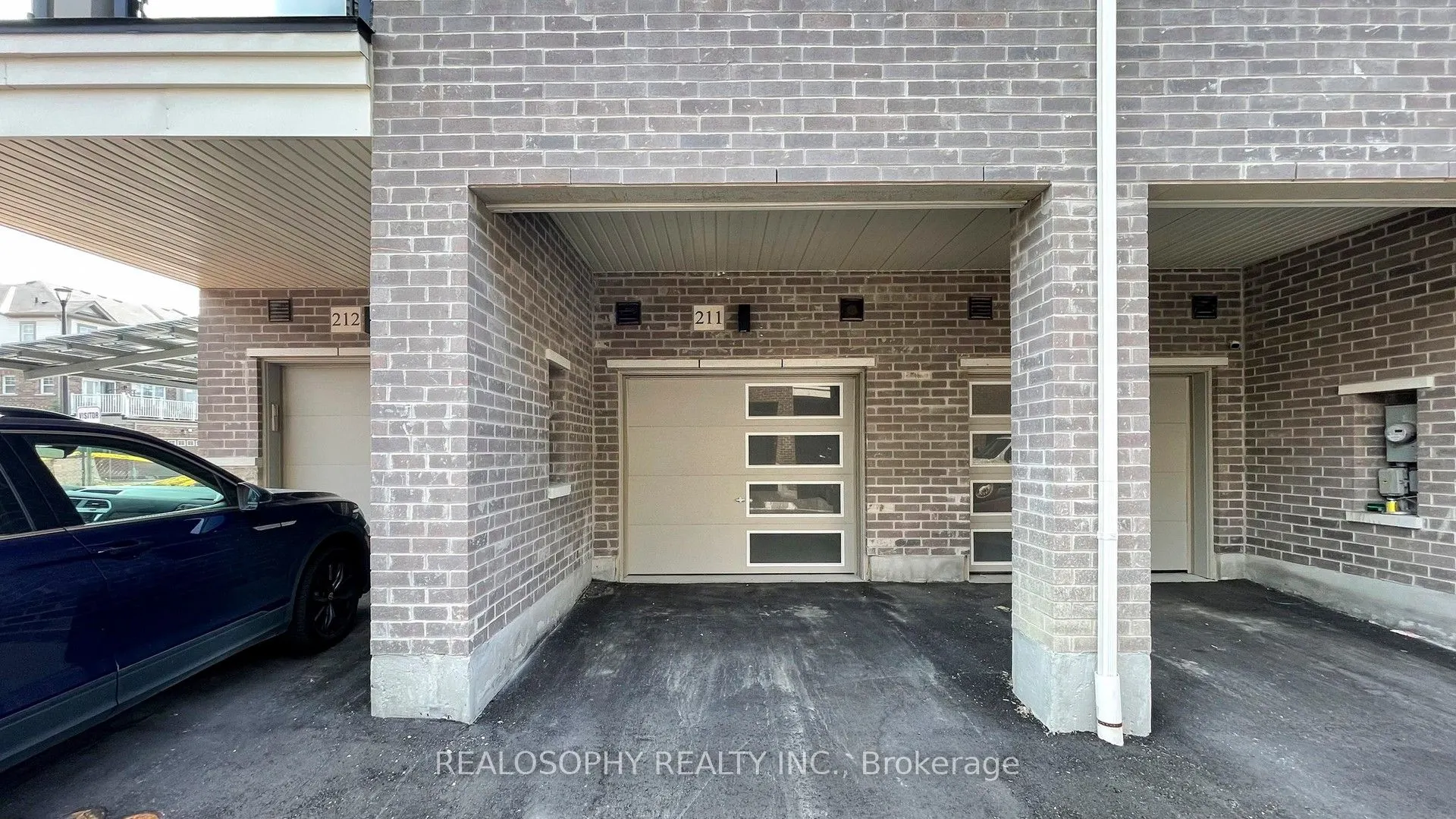 211 1034 Relection Place, #211