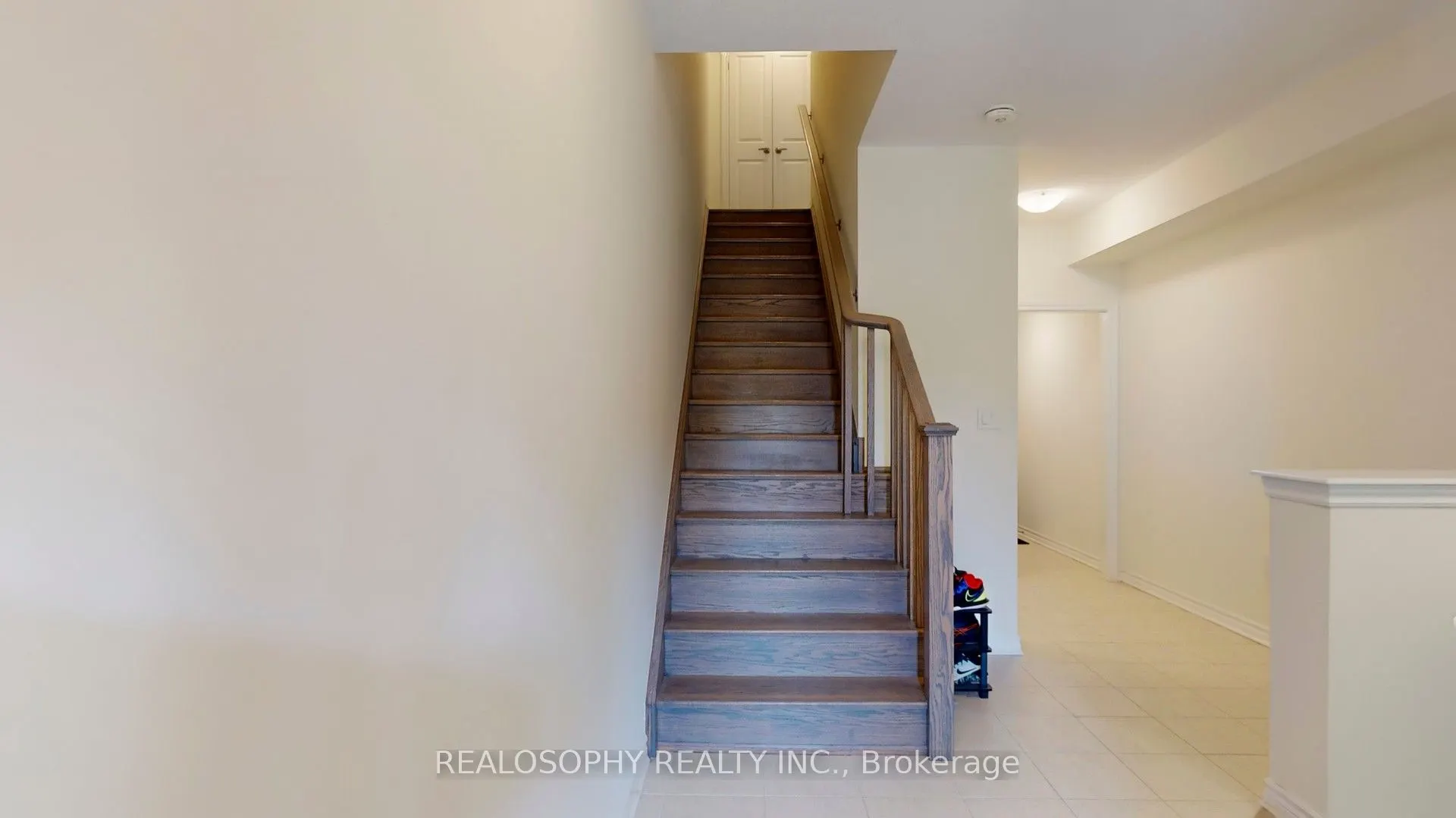 211 1034 Relection Place, #211