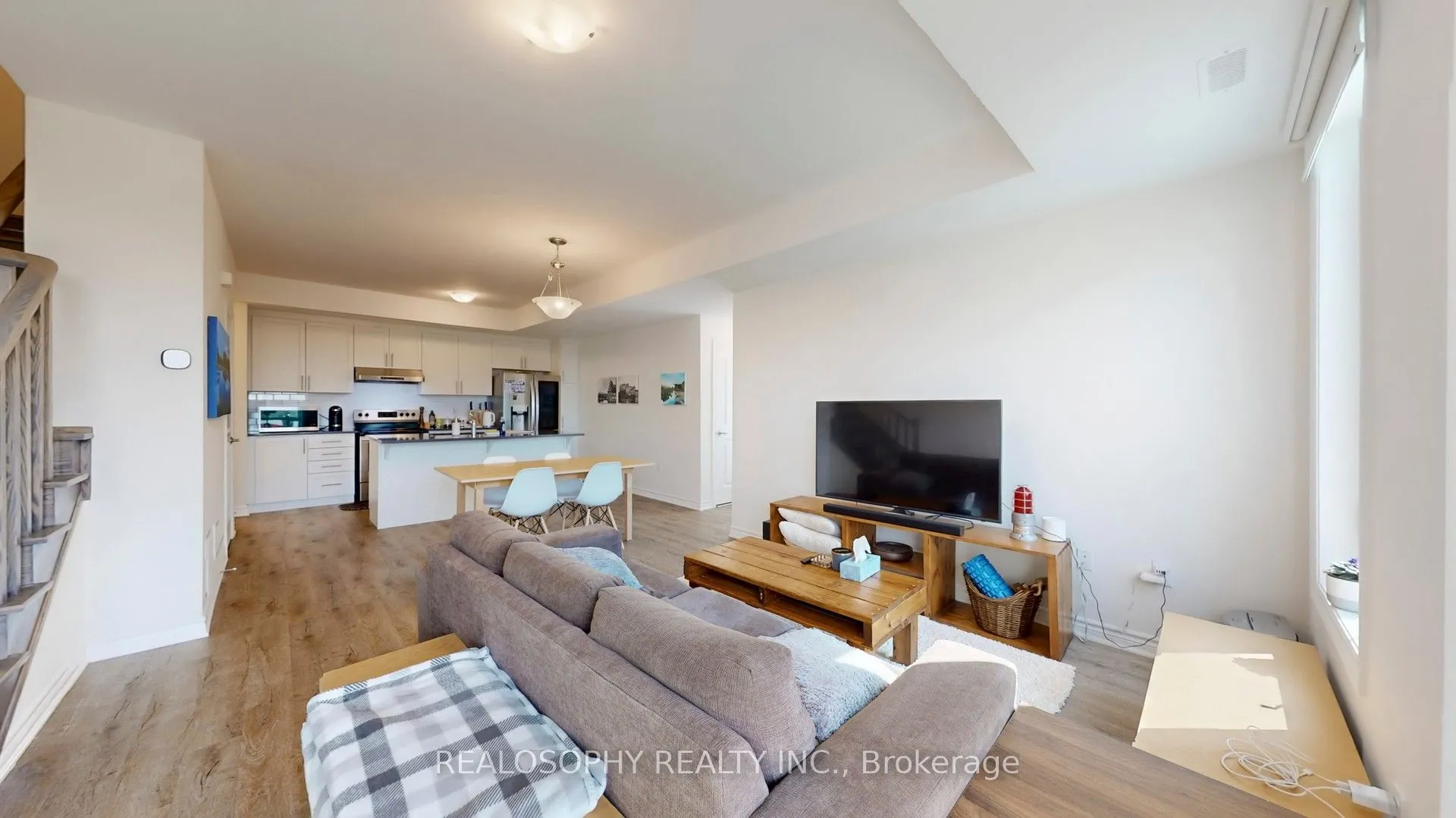 211 1034 Relection Place, #211