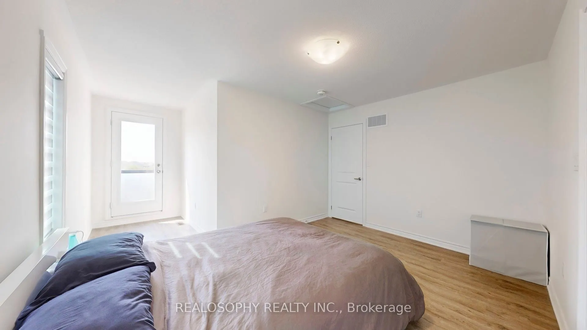 211 1034 Relection Place, #211