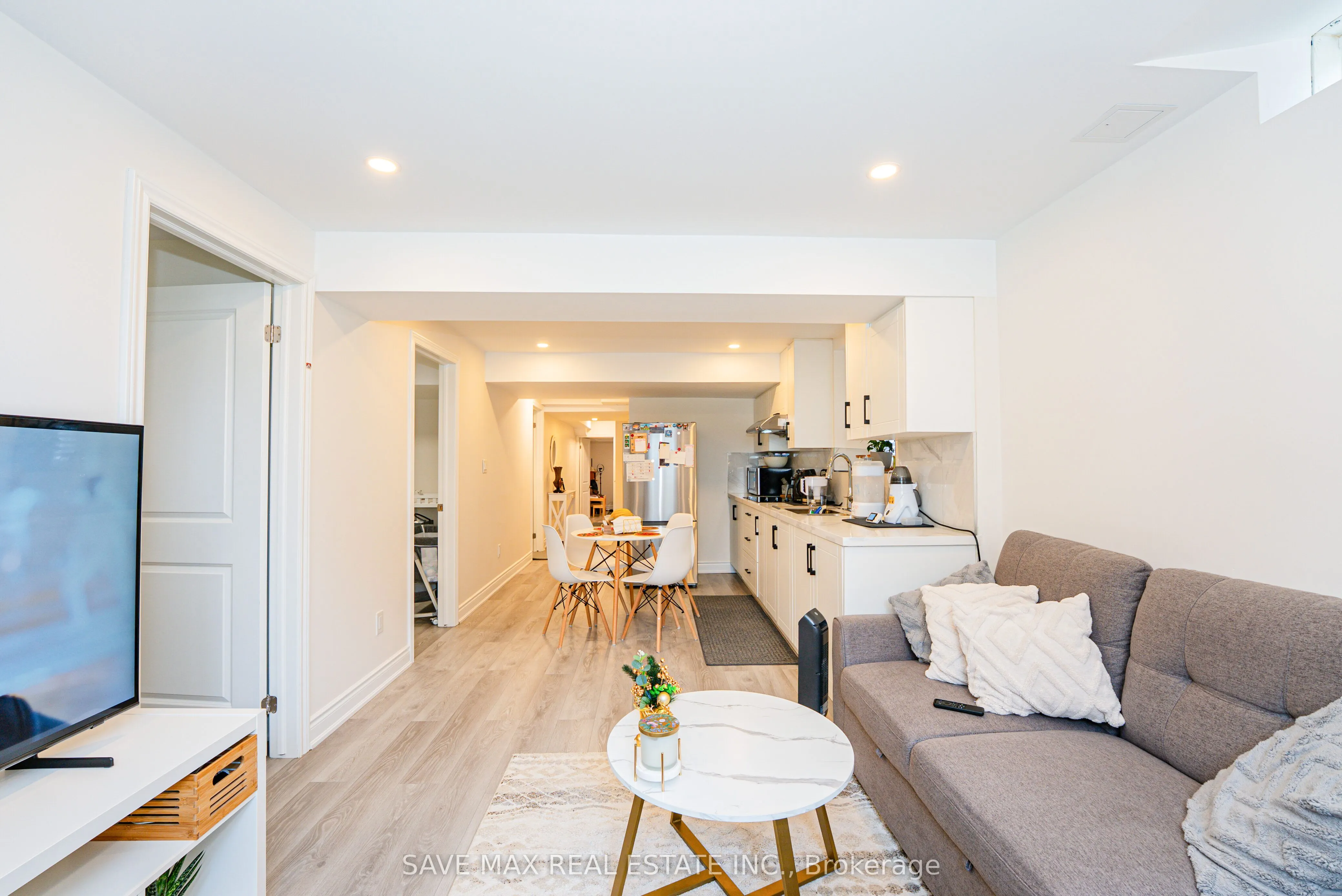 2092 Coppermine Street