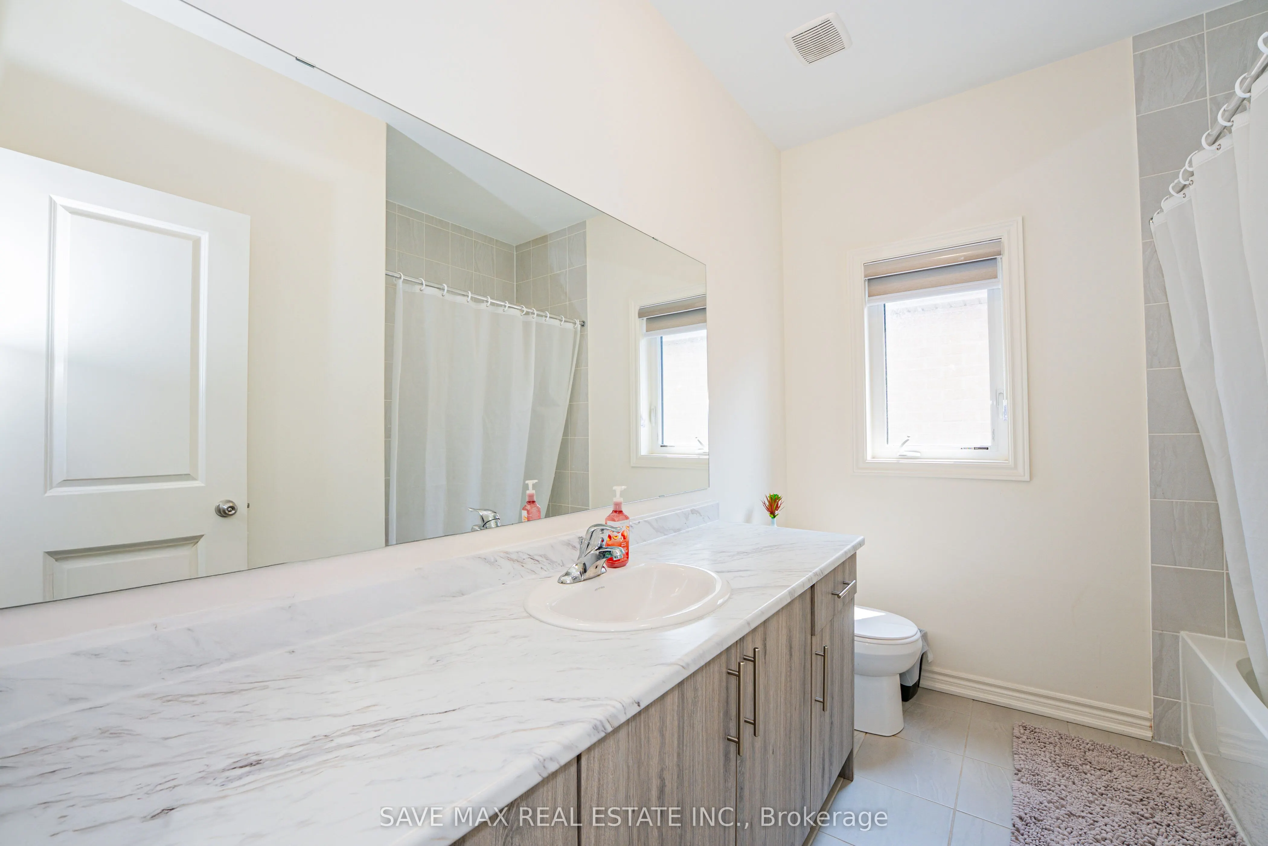 2092 Coppermine Street