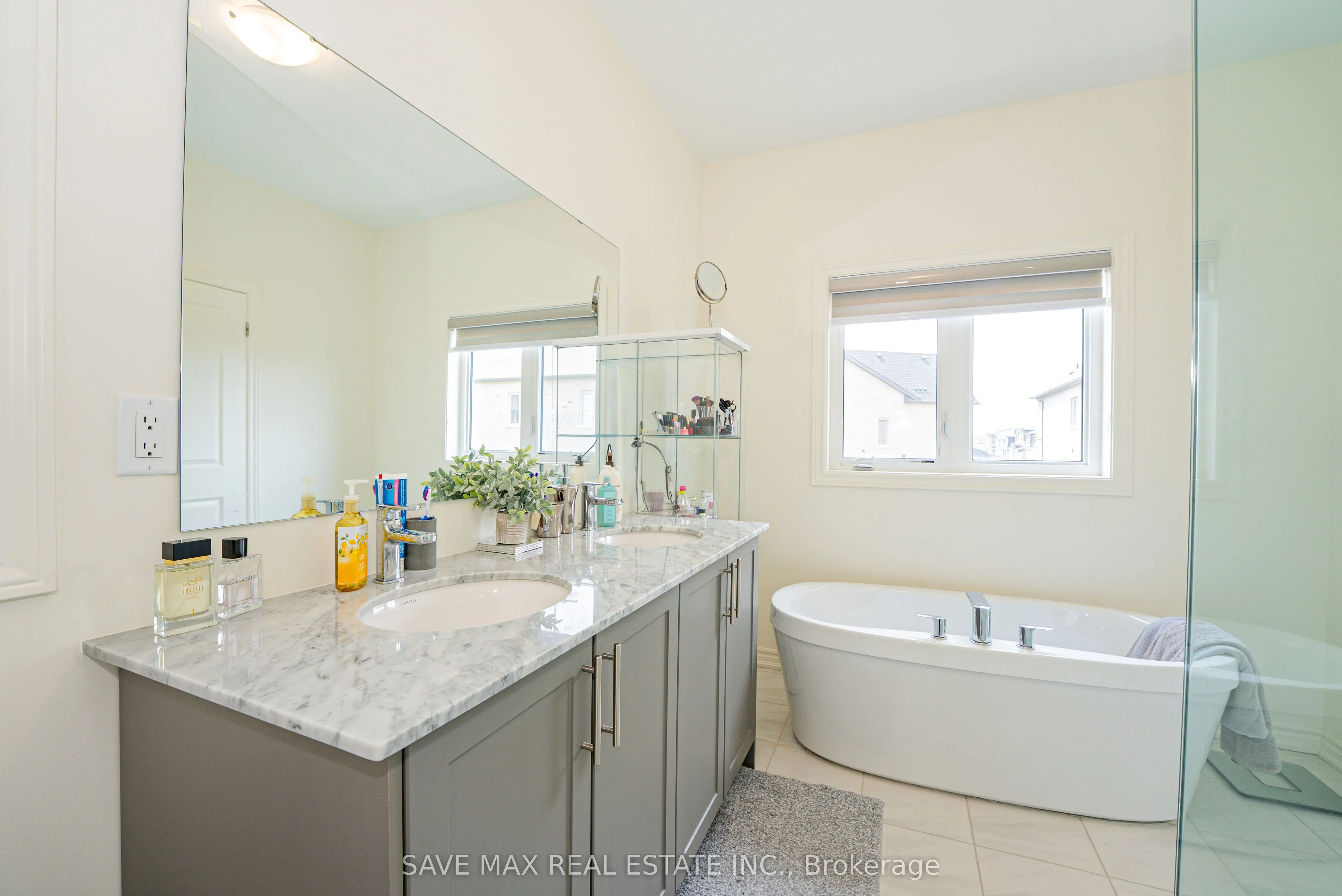 2092 Coppermine Street