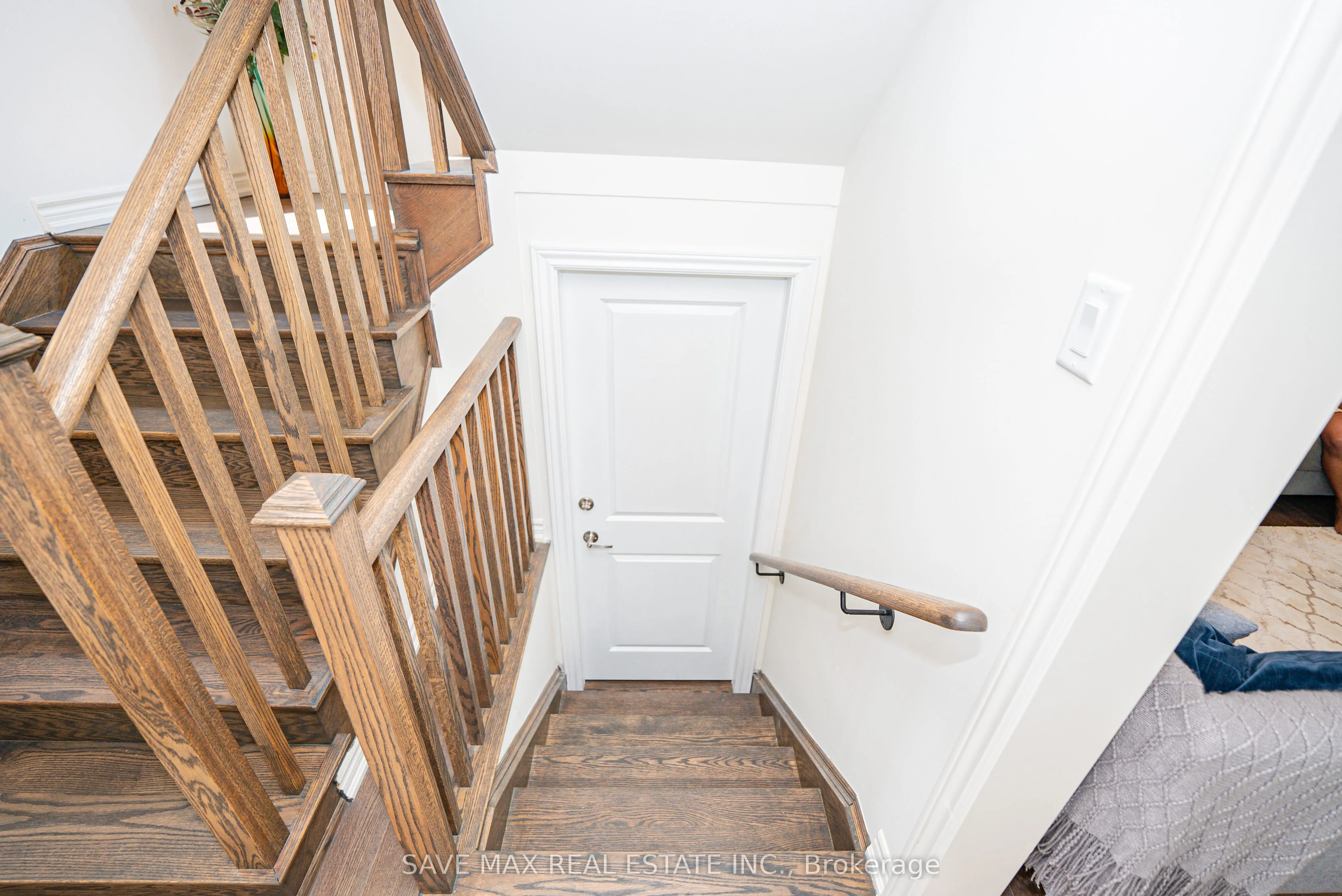 2092 Coppermine Street