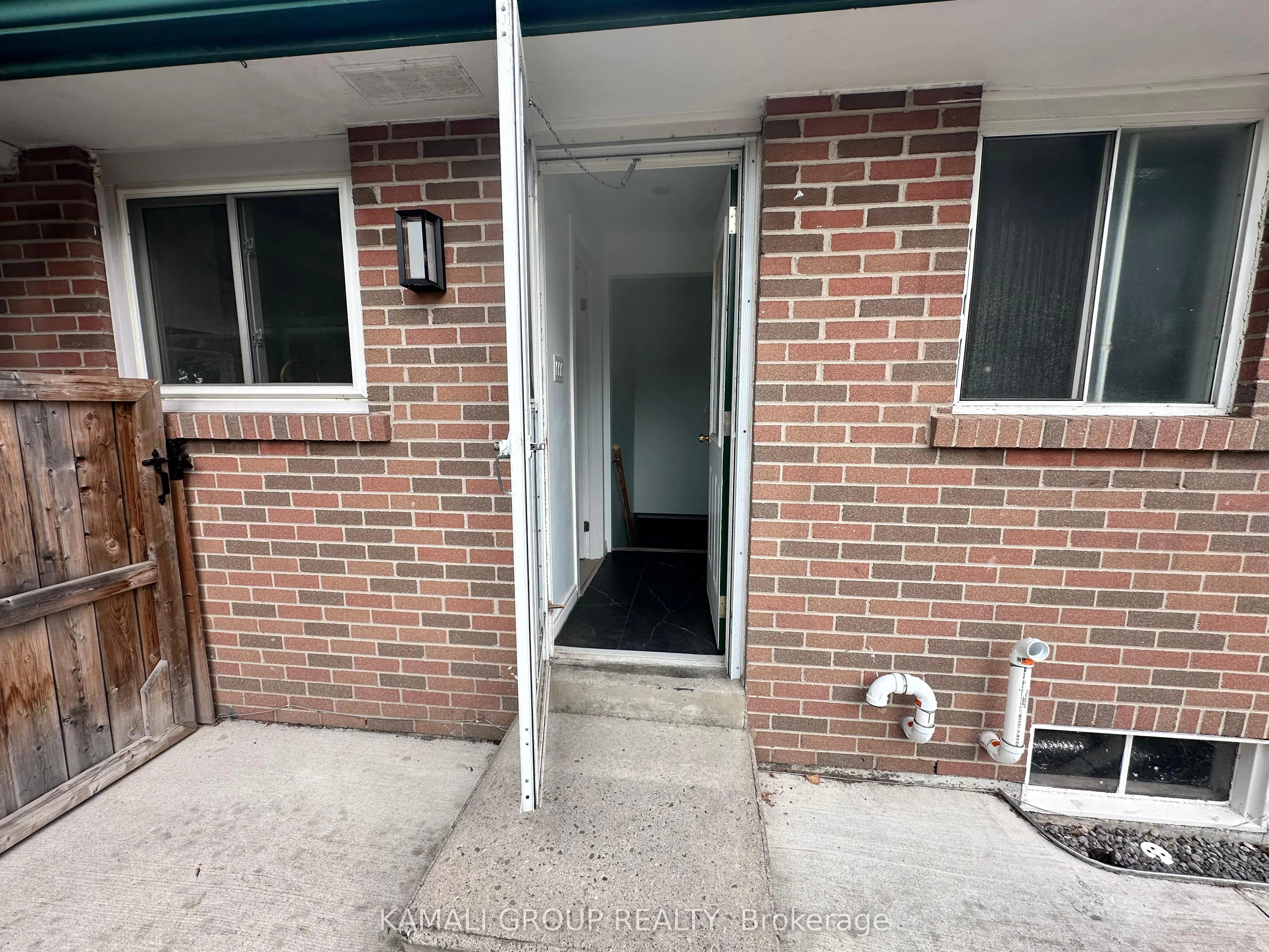 25 Lewin Crescent, #BSMT