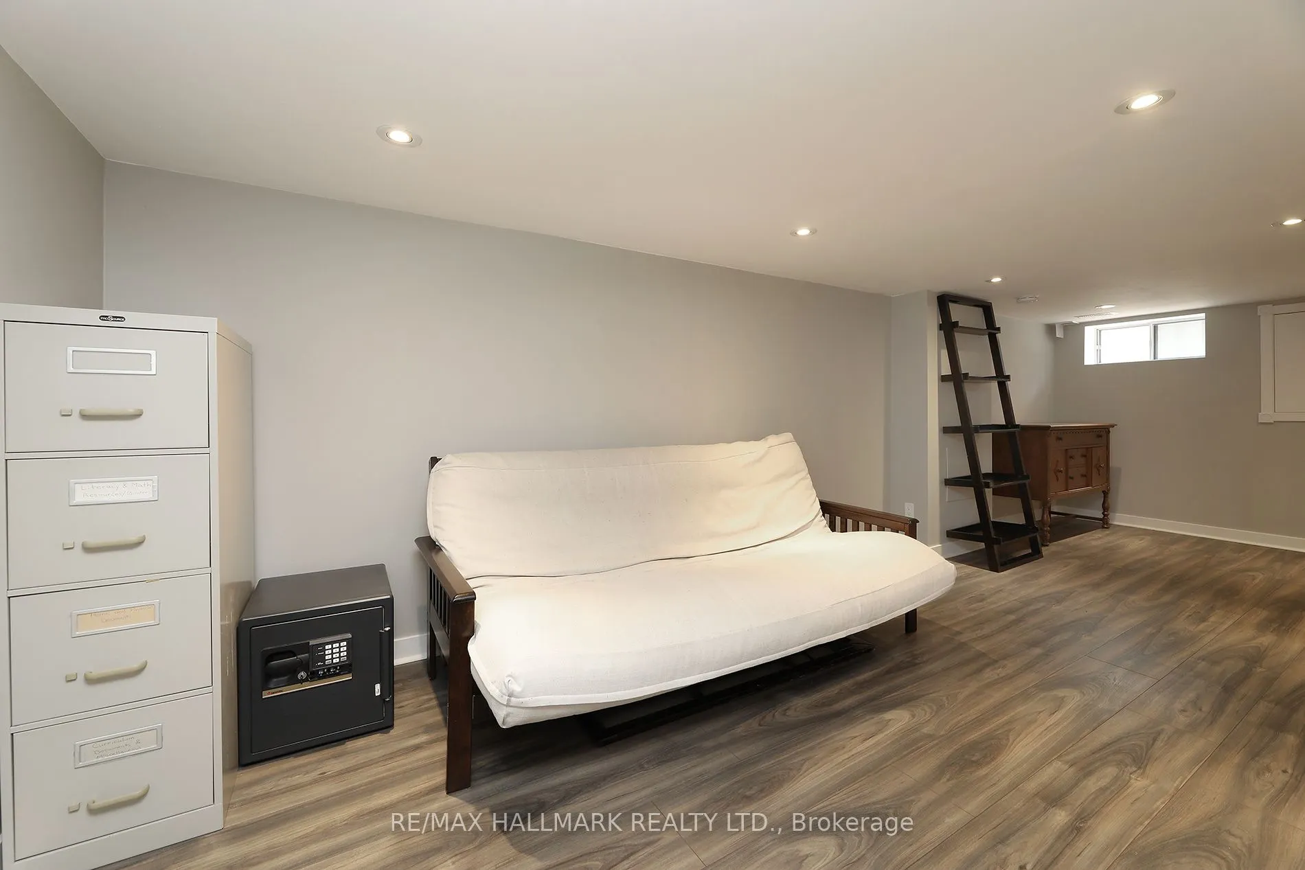 1 Furnival Road