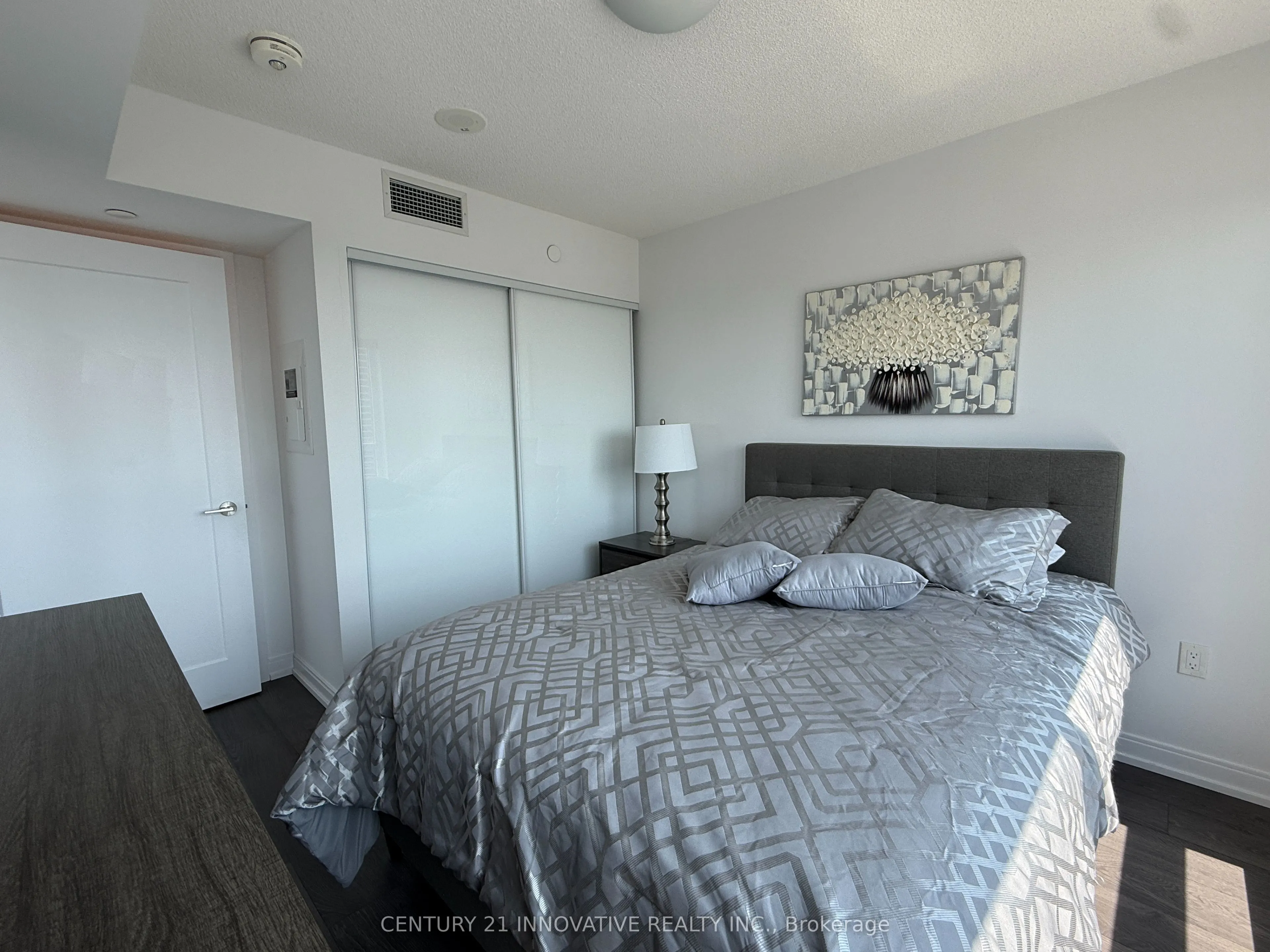 275 Village Green Square, #1723