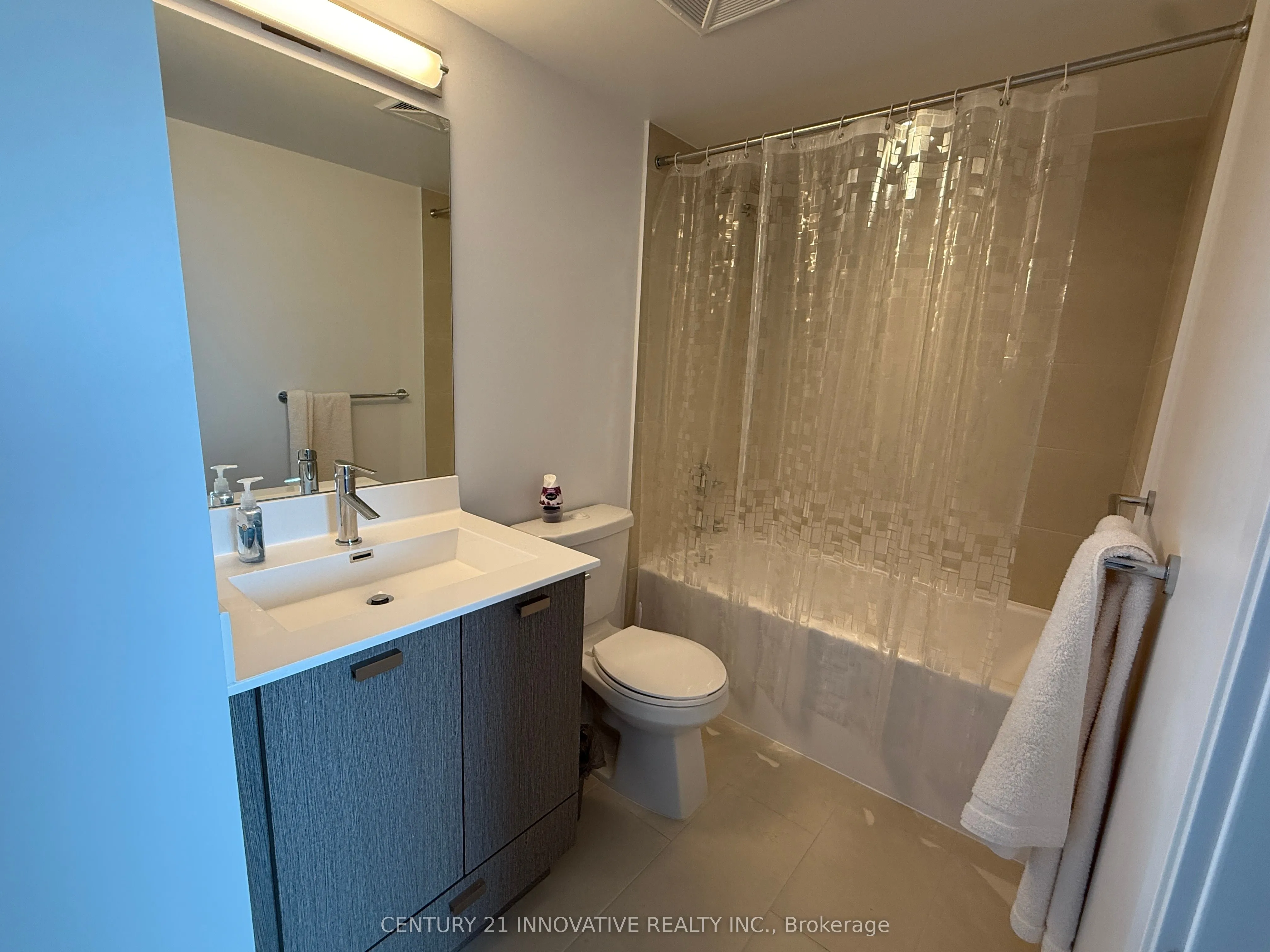 275 Village Green Square, #1723