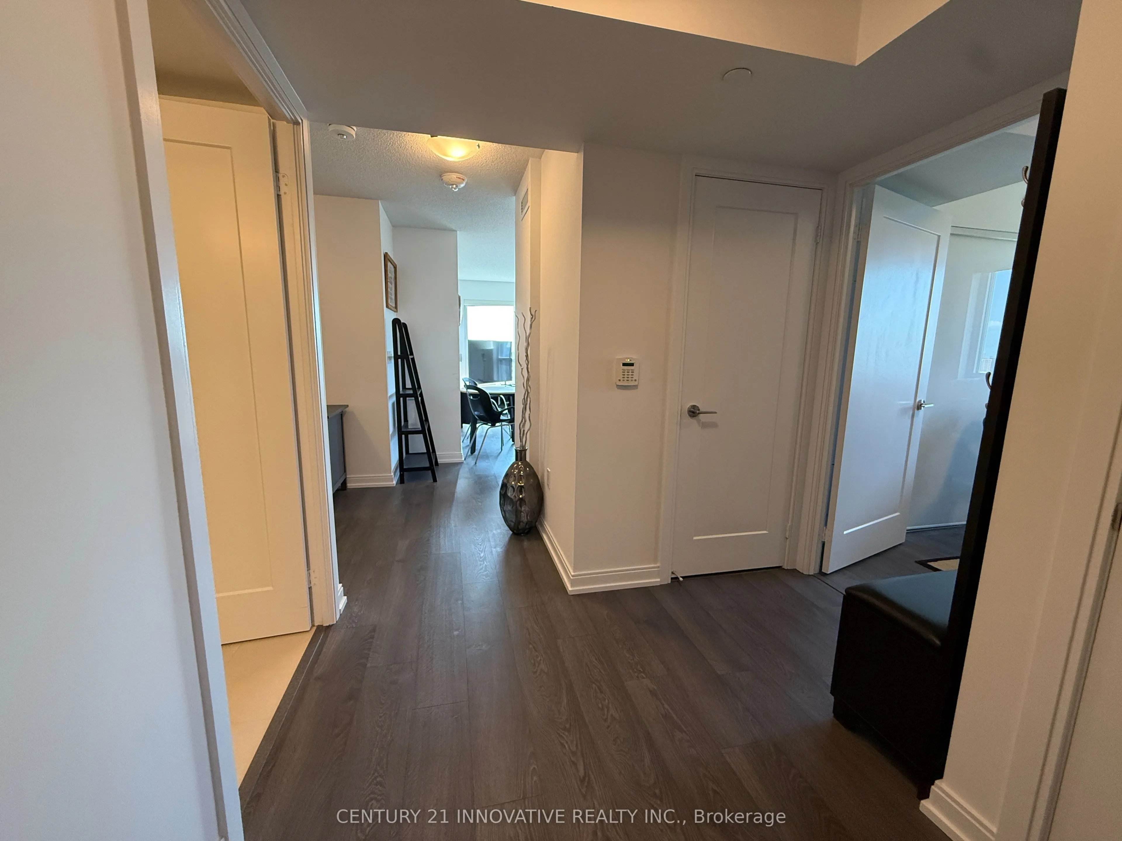 275 Village Green Square, #1723