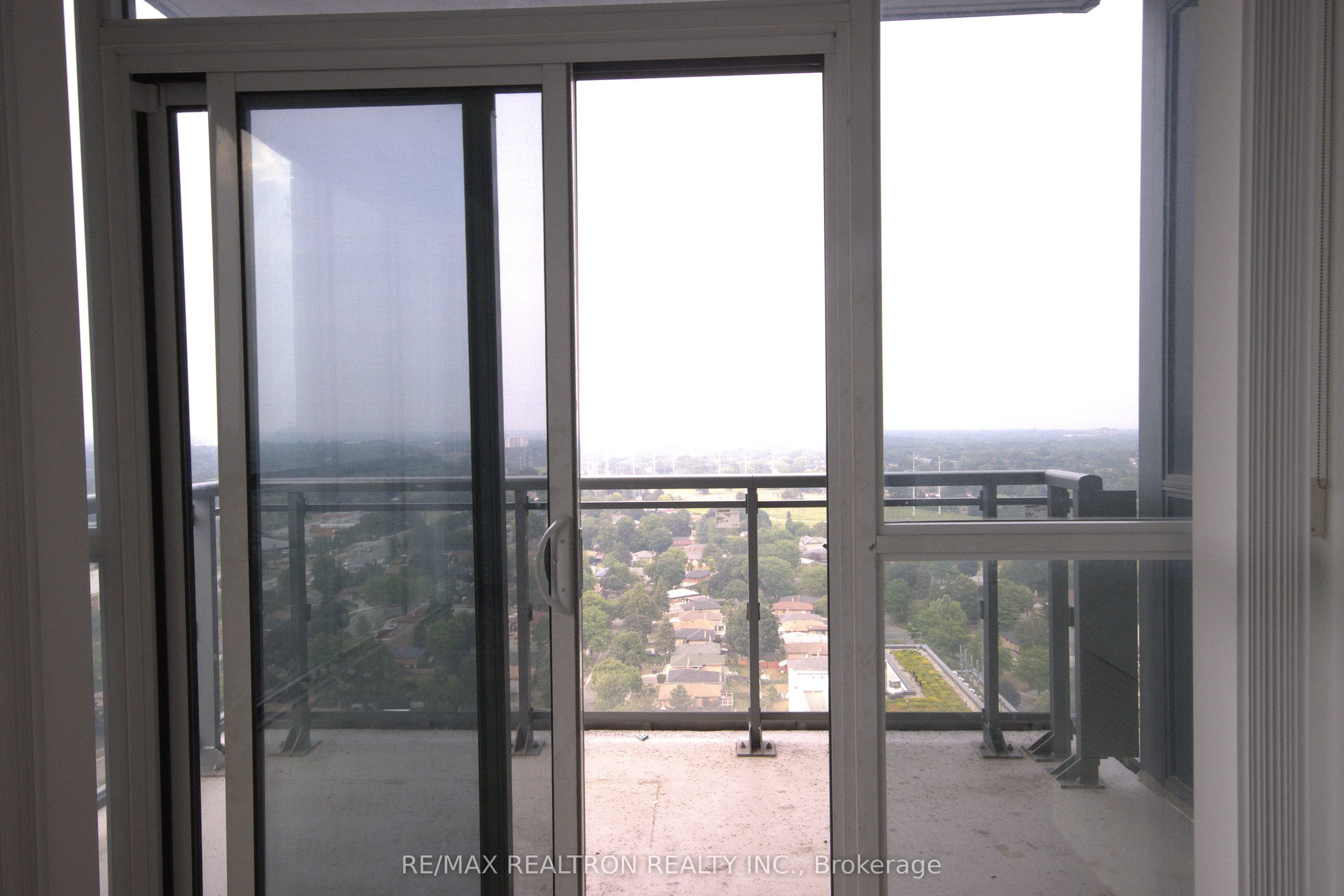 30 Meadowglen Place, #2607